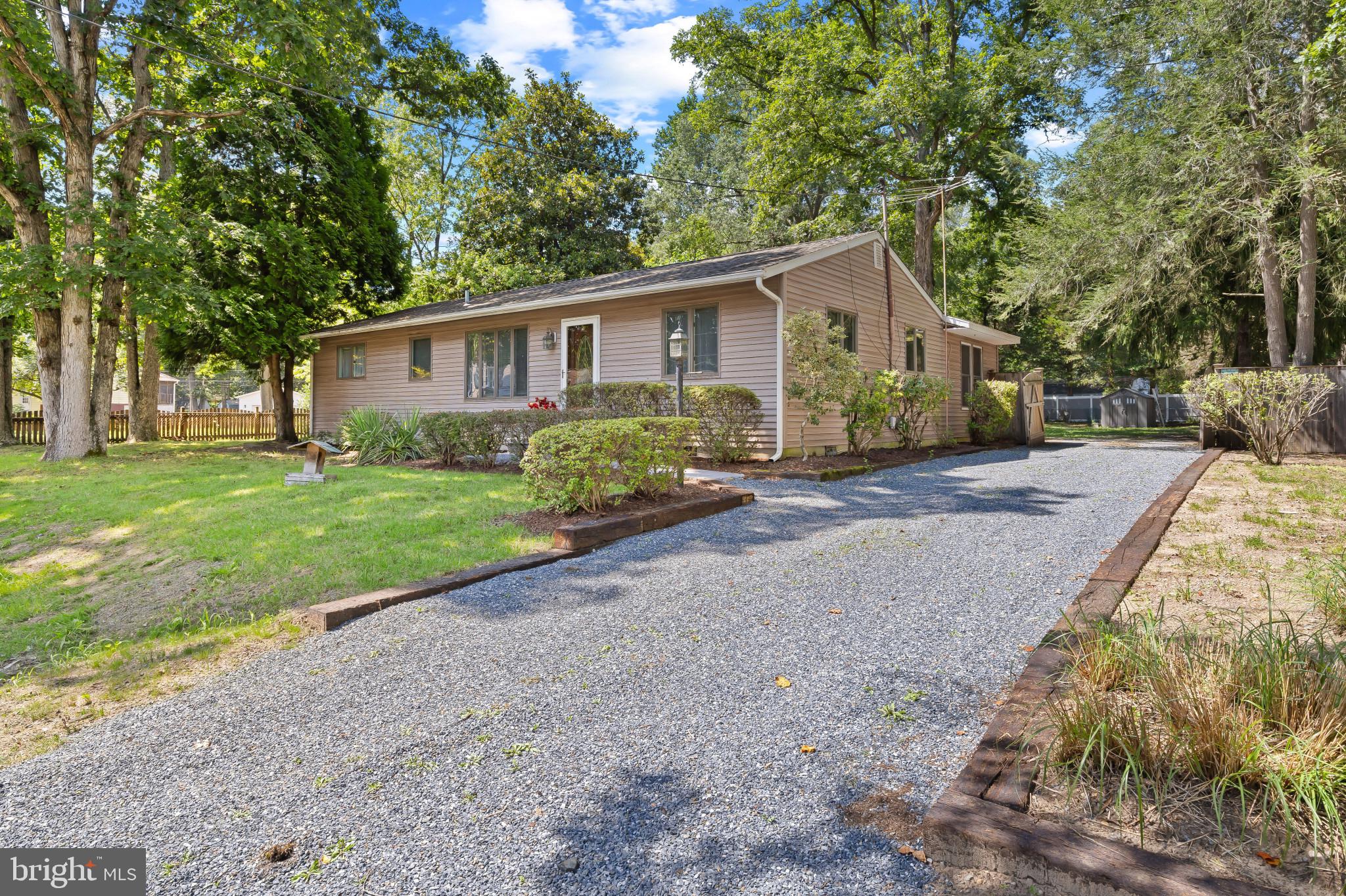1502 MANOR VIEW ROAD