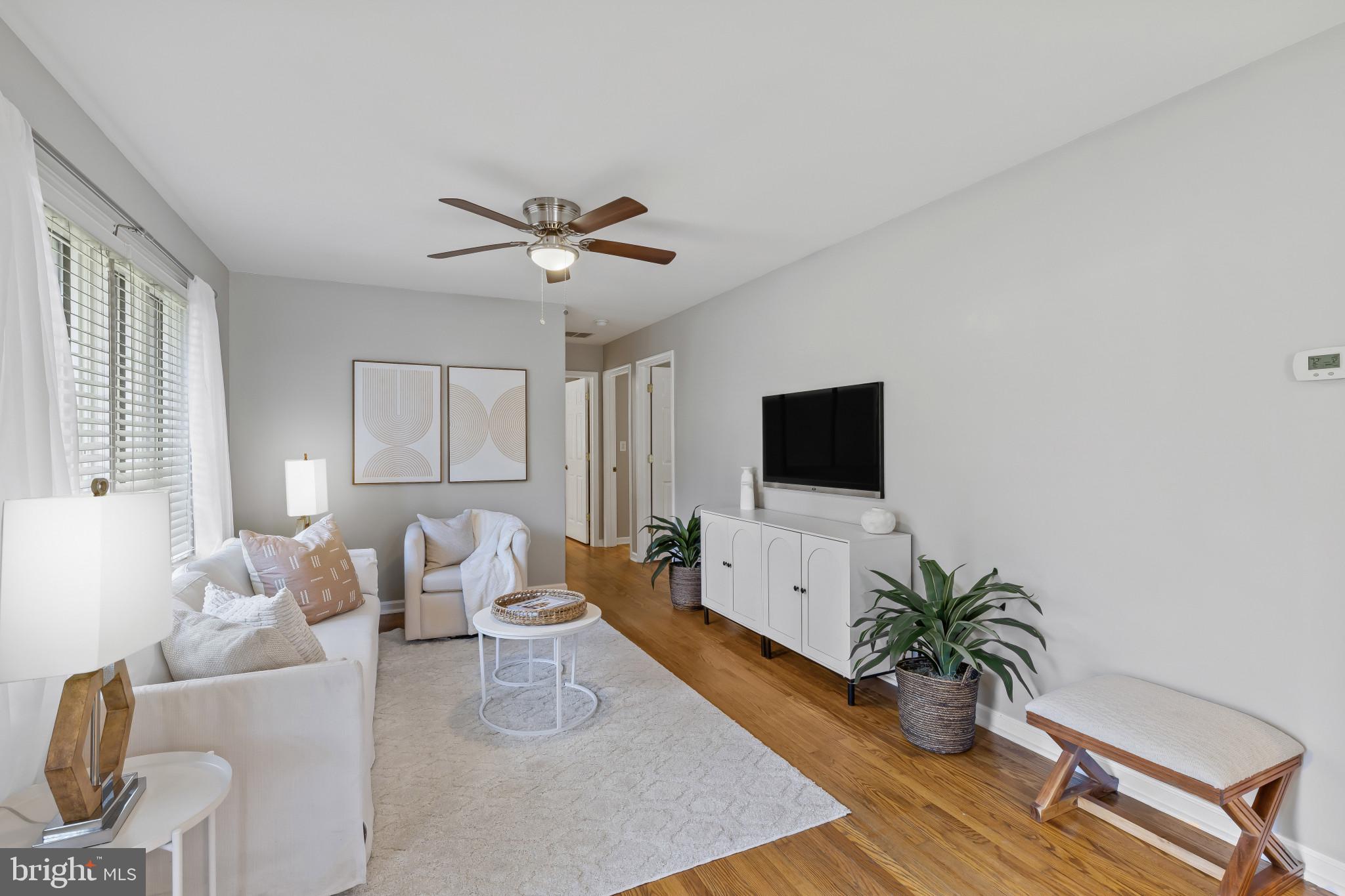 1502 MANOR VIEW ROAD