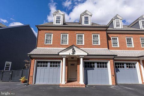 Townhouse For Sale - 114 Bancroft Mills Road<br/> New Castle County, WILMINGTON, DE 19806
