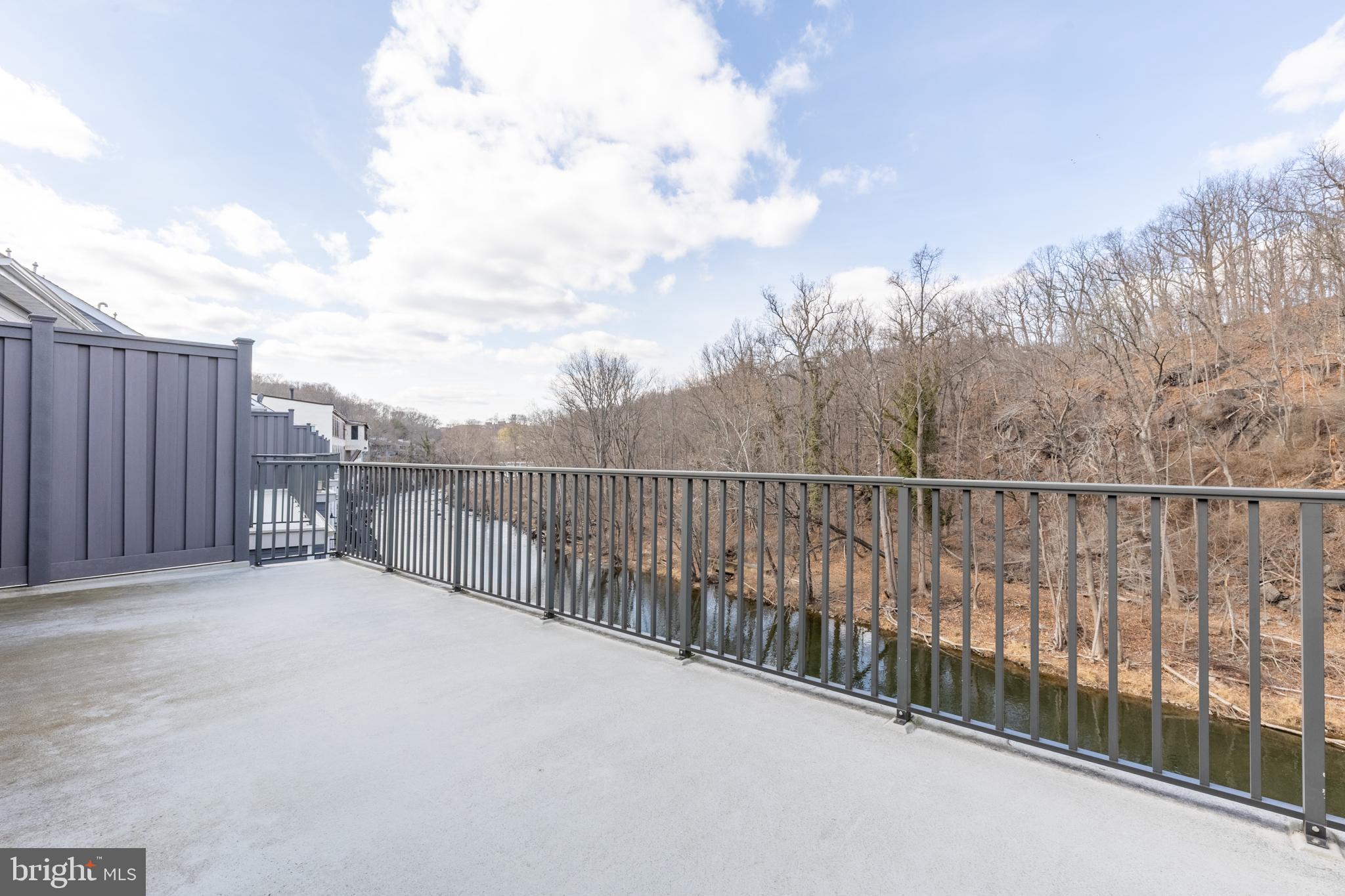 HIGHLANDS - Residential