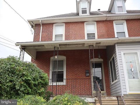 Townhouse For Sale - 120 N Diamond Street<br/> CLIFTON HEIGHTS, PA 19018