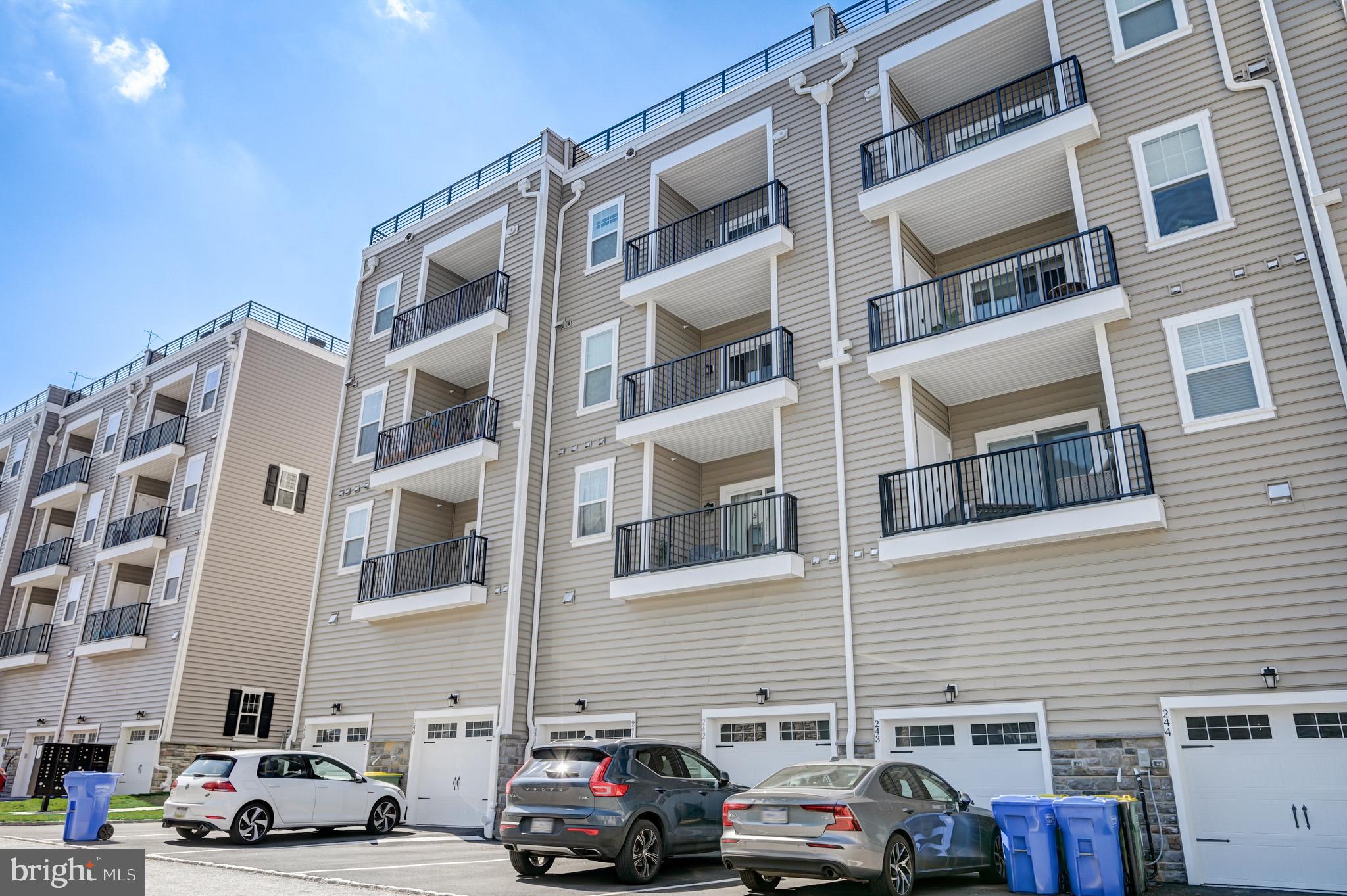 NEWTOWN WALK AT ELLIS PRESERVE - Residential