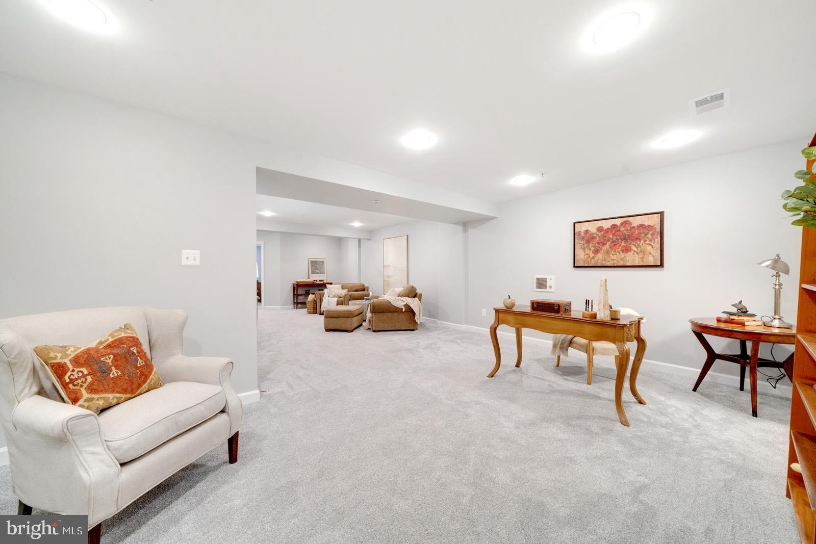 ARORA HILLS - Residential