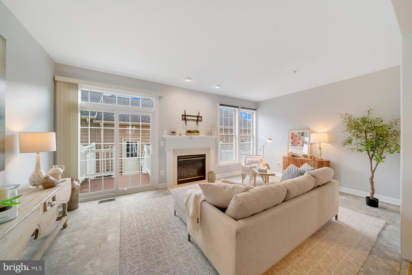 ARORA HILLS - Residential