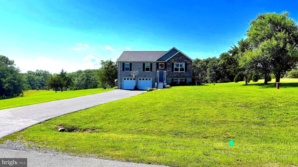 Photo of 103 Santa Maria Drive, CLEAR BROOK, VA 22624 (MLS # VAFV2035072)