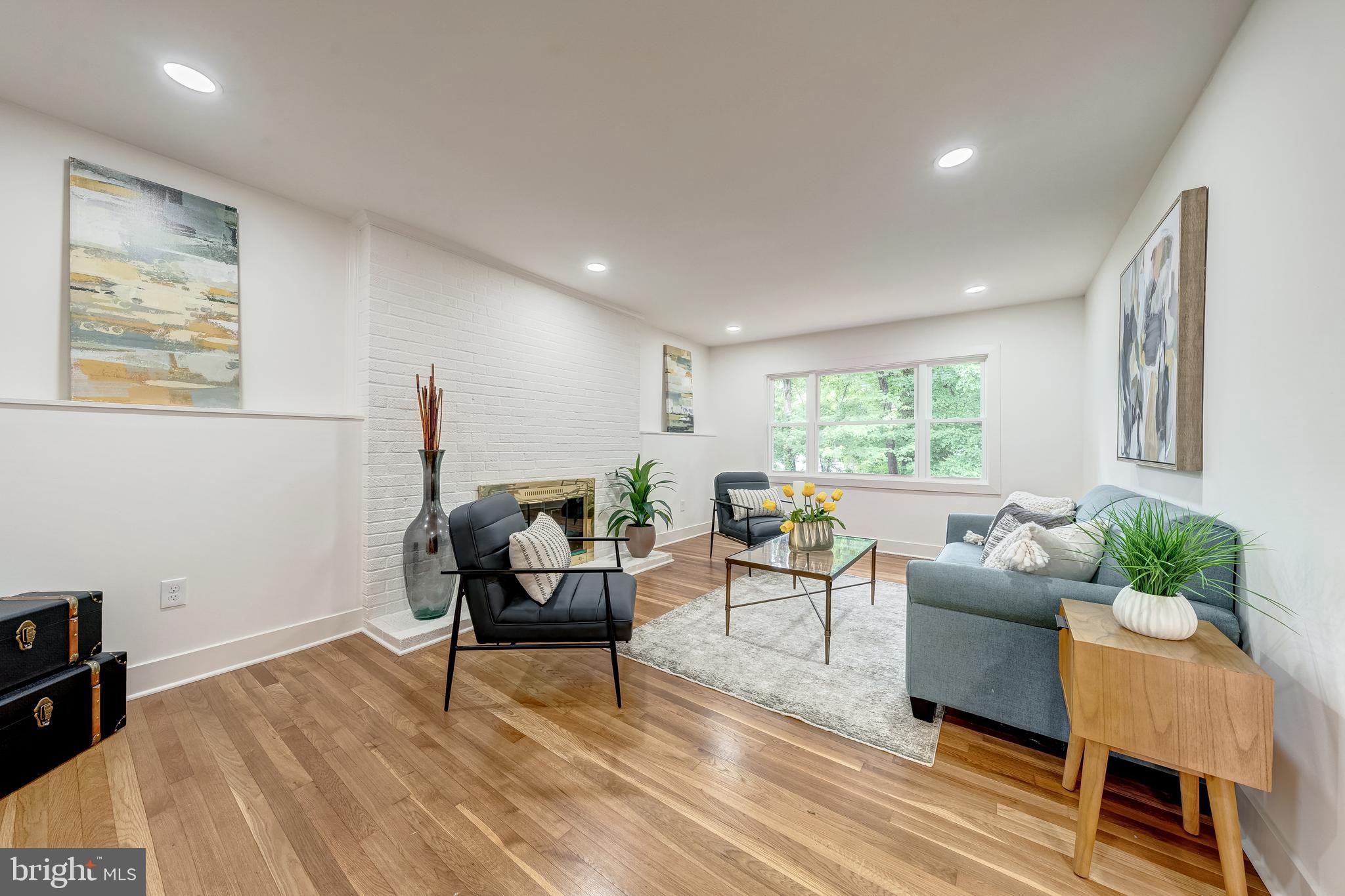 FAIRFAX VILLA - Residential