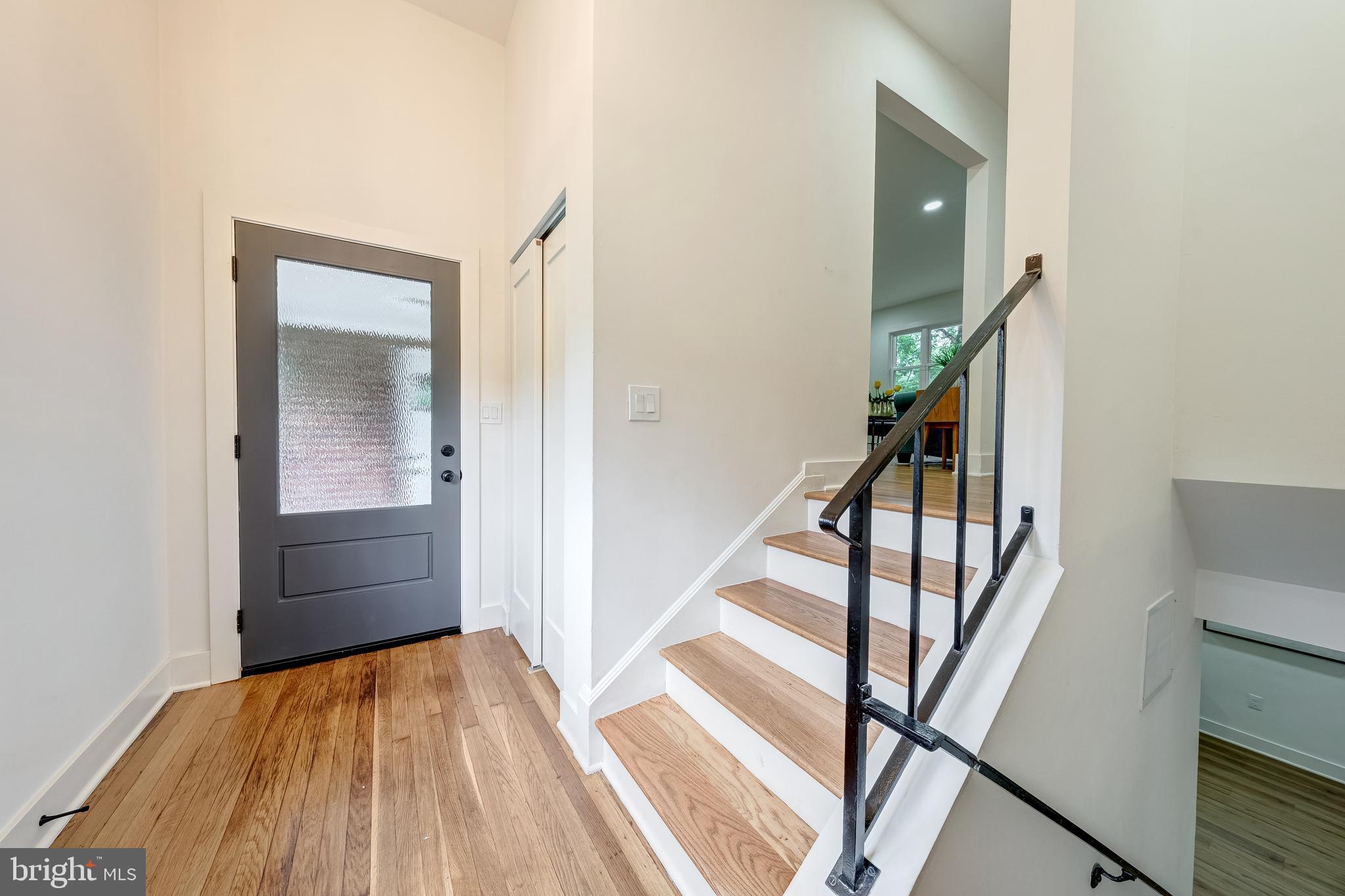FAIRFAX VILLA - Residential