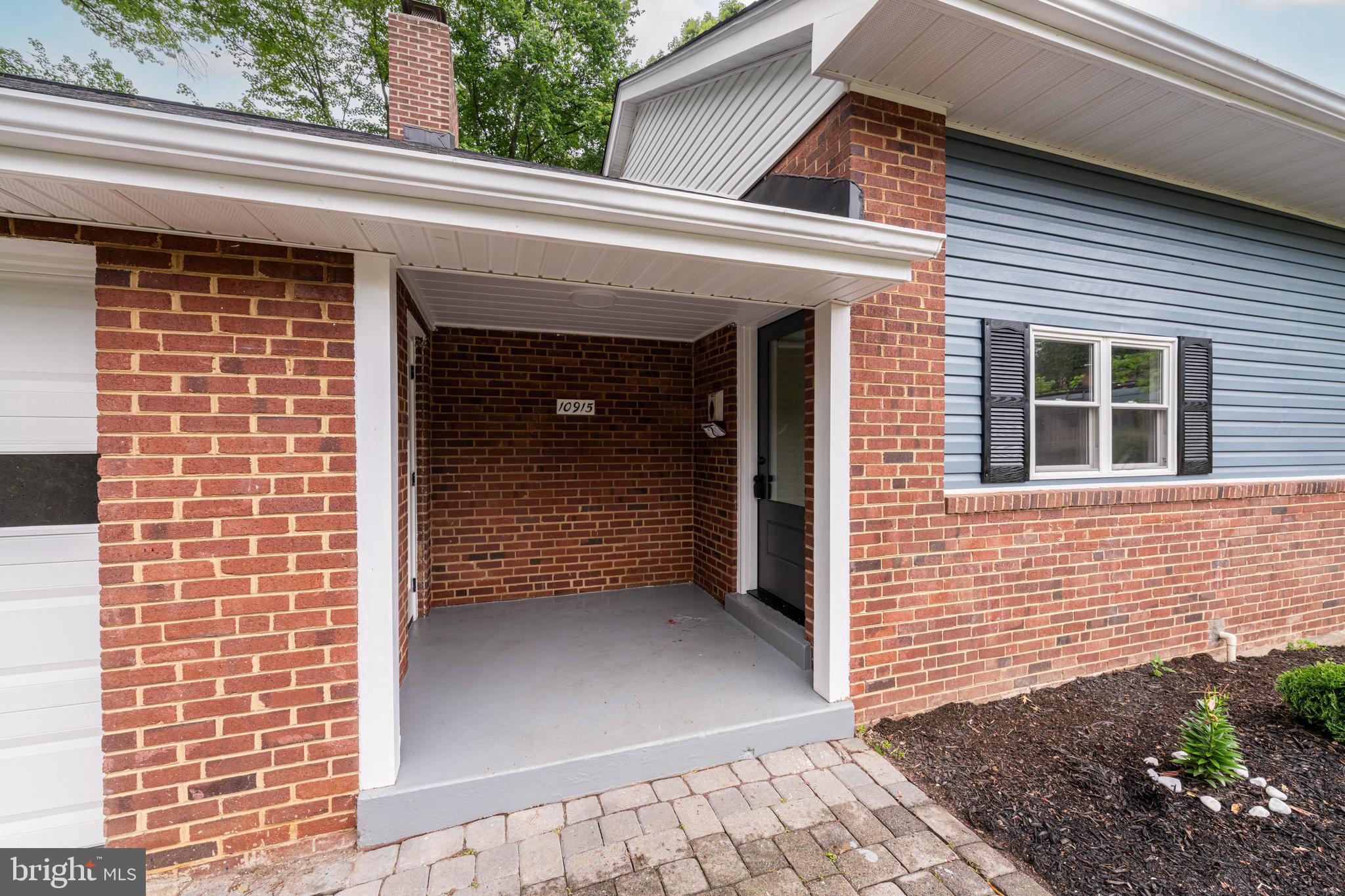 FAIRFAX VILLA - Residential