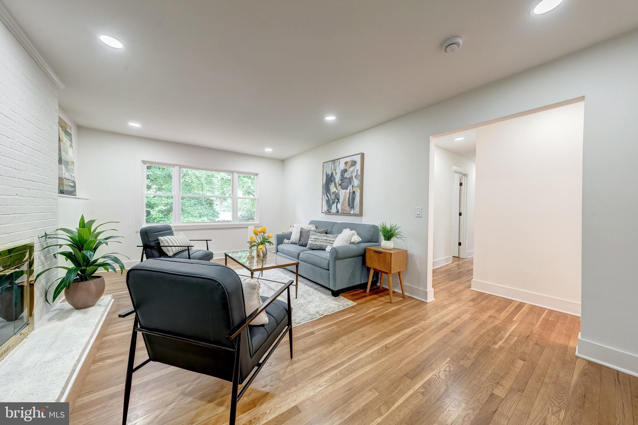 FAIRFAX VILLA - Residential