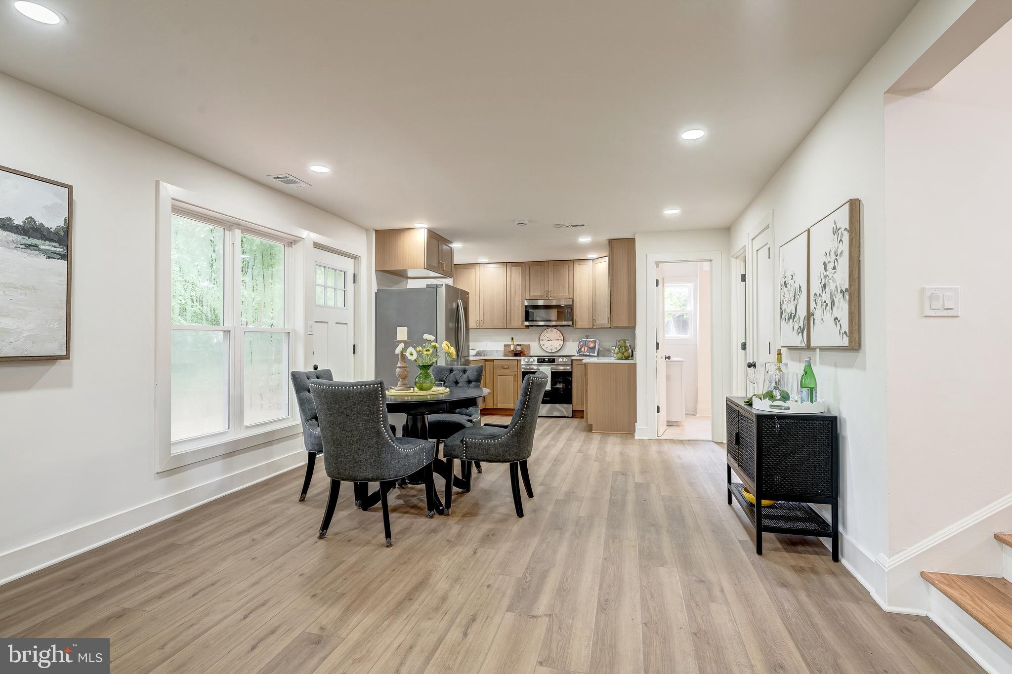 FAIRFAX VILLA - Residential