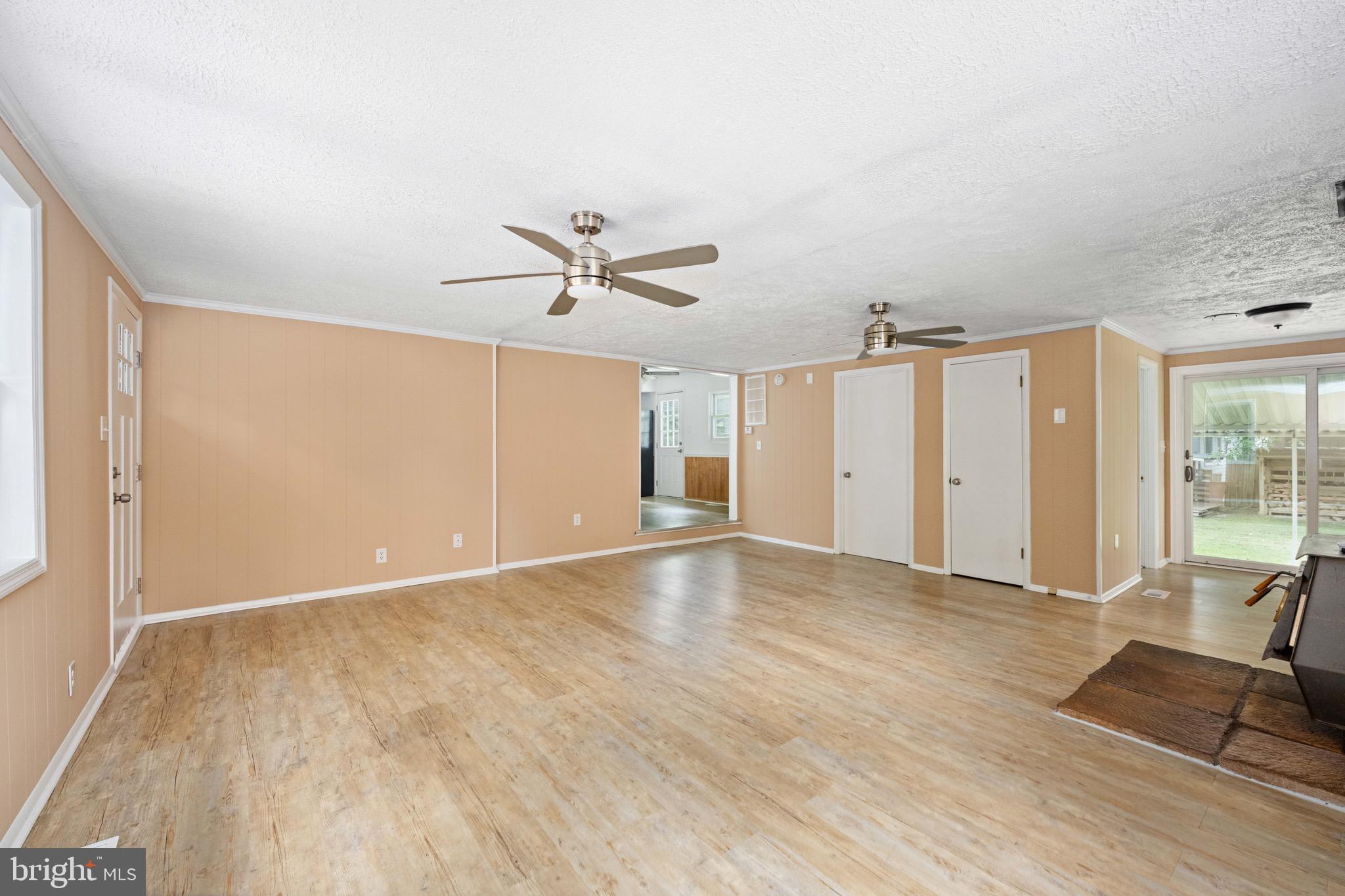 CLASSIC SHORES - Residential