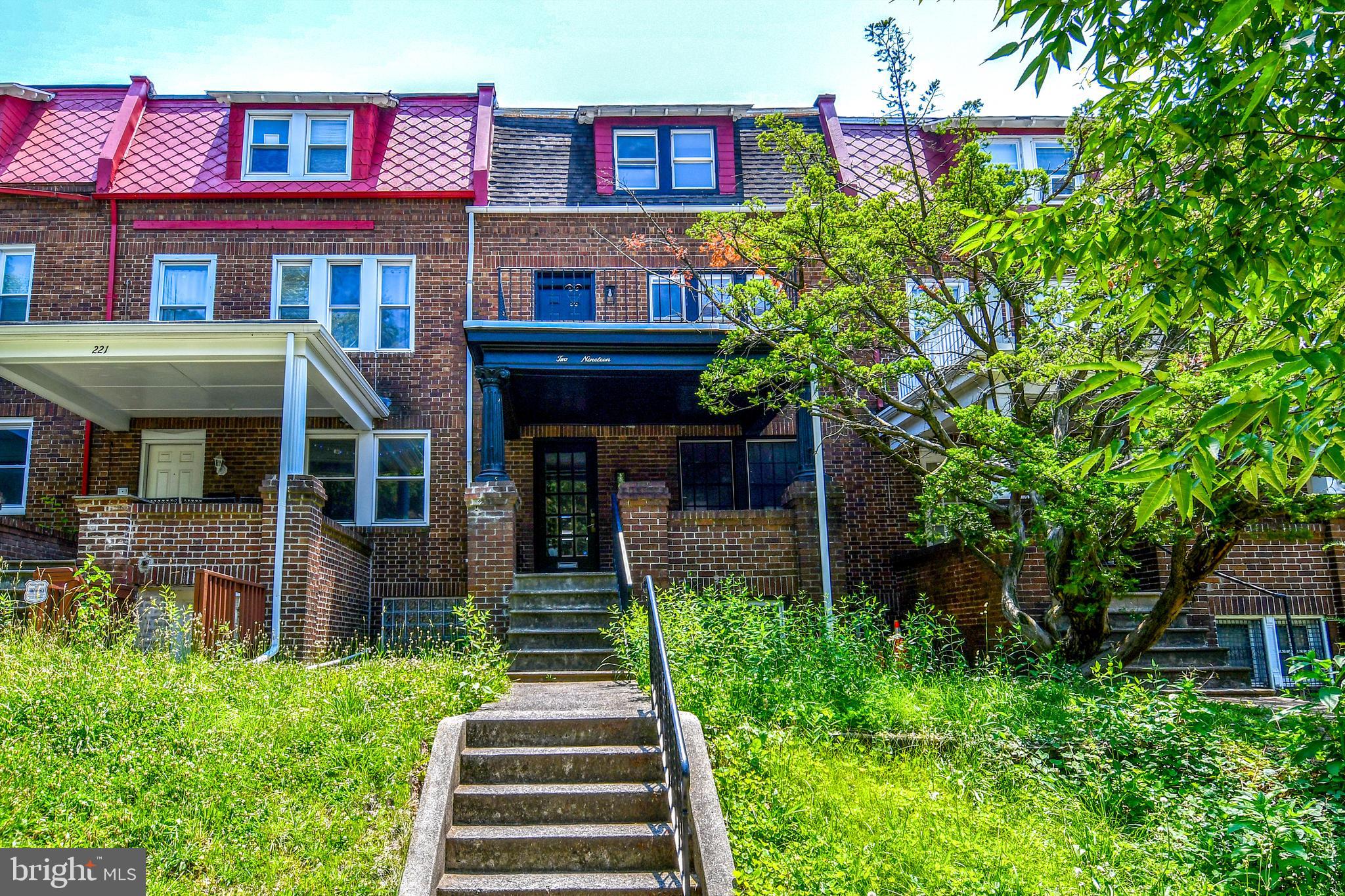 Beautifully Renovated 6BR/4BA Home in Charles Village – Steps from Johns Hopkins!
Welcome to 219 E 33rd St, a fully renovated gem in the heart of desirable Charles Village. This spacious 6-bedroom, 4-bathroom home offers flexibility for investors or homeowners alike—ideal for renting the entire home or leasing by the room, especially given its close proximity to Johns Hopkins University and Hospital.
Inside, you'll find stunning hardwood floors throughout, a bright and modern kitchen with stainless steel appliances, quartz countertops, a farmhouse sink, and sleek cabinetry. Each bathroom is thoughtfully designed with high-end finishes and custom tile work, creating a spa-like atmosphere.
Additional perks include a detached parking garage—a rare find in the area—and updated systems throughout for worry-free living.