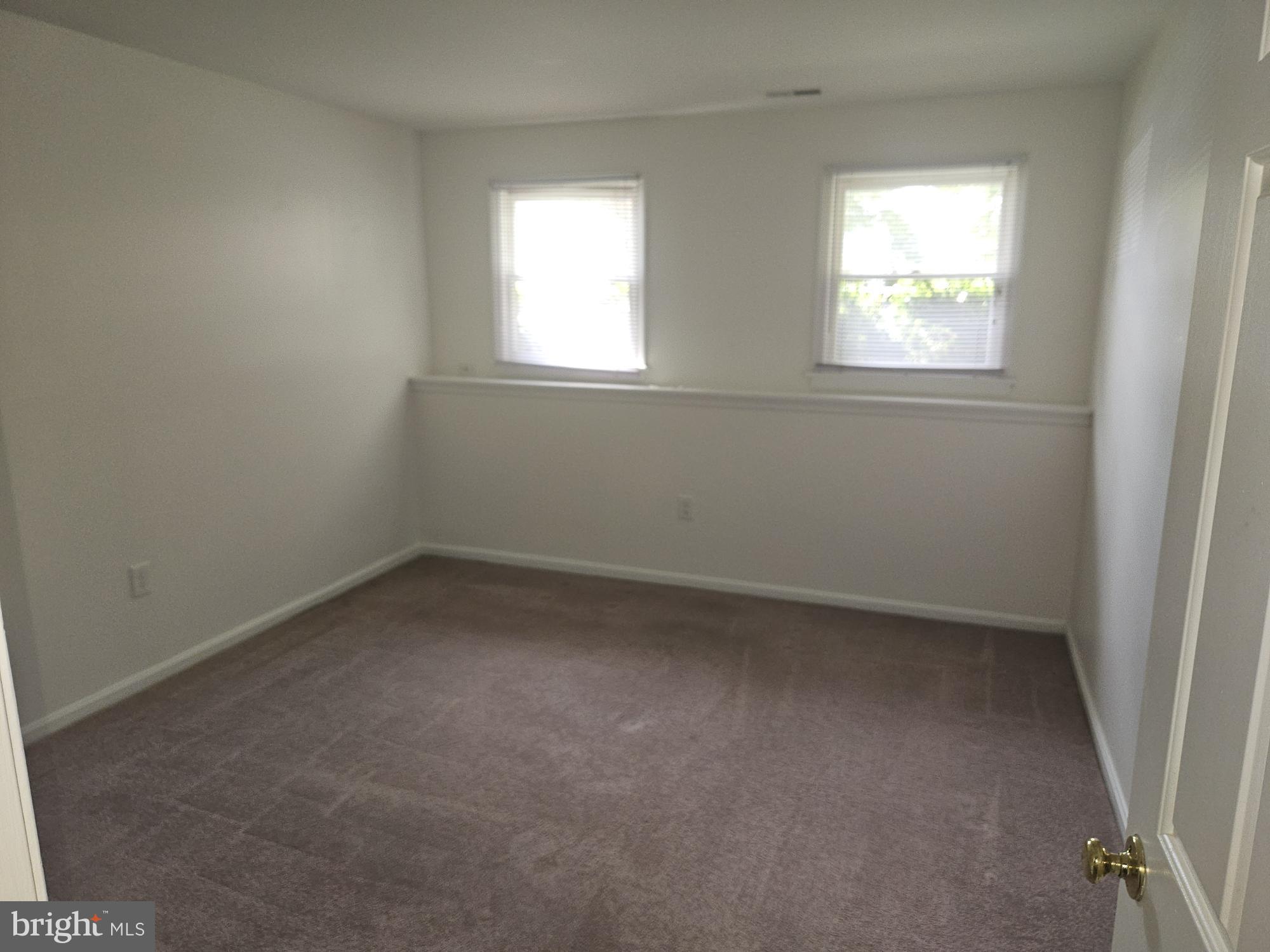 KENSINGTON - Residential Lease