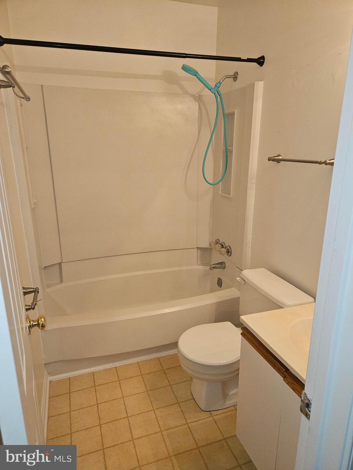 KENSINGTON - Residential Lease