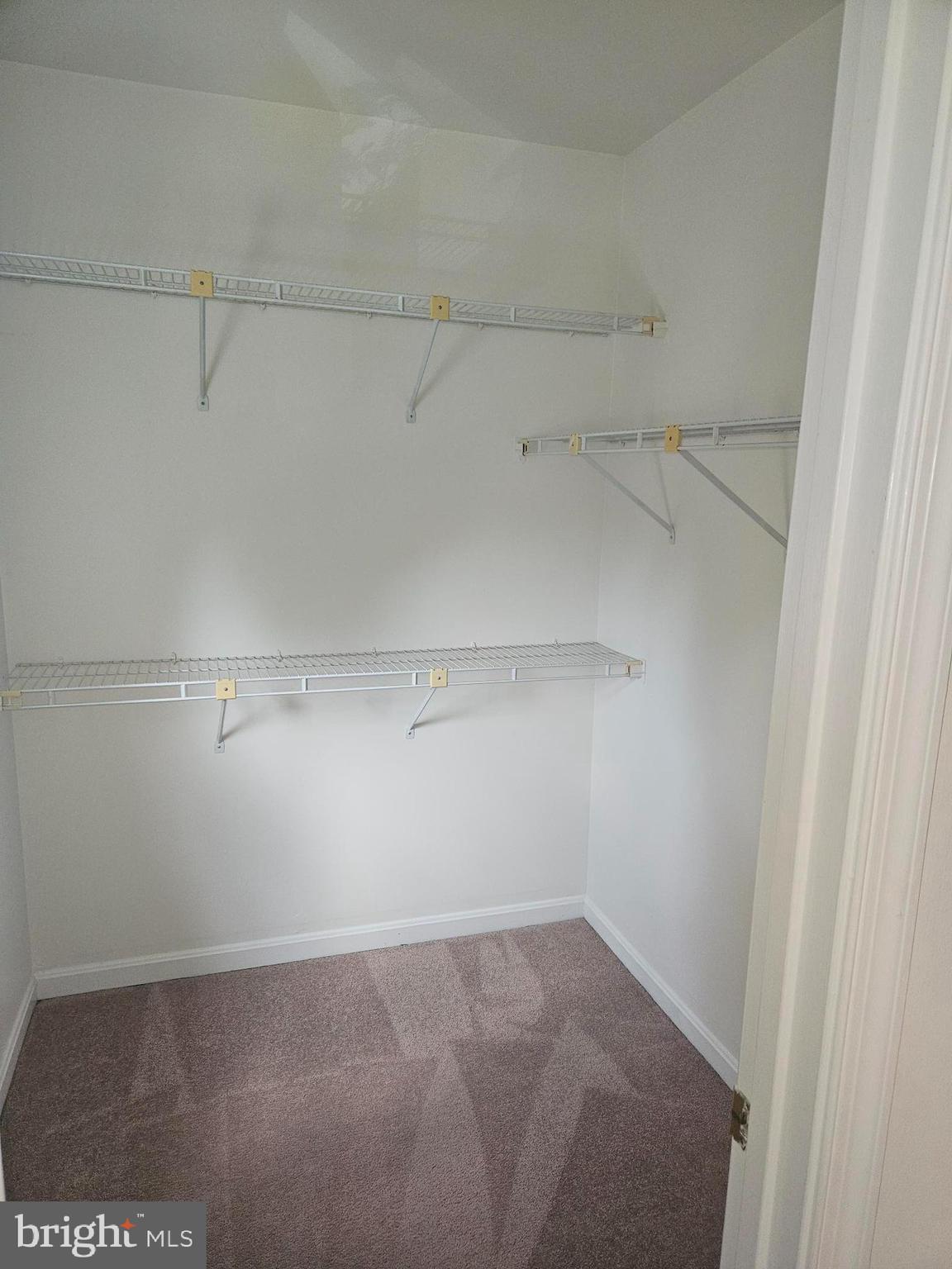 KENSINGTON - Residential Lease