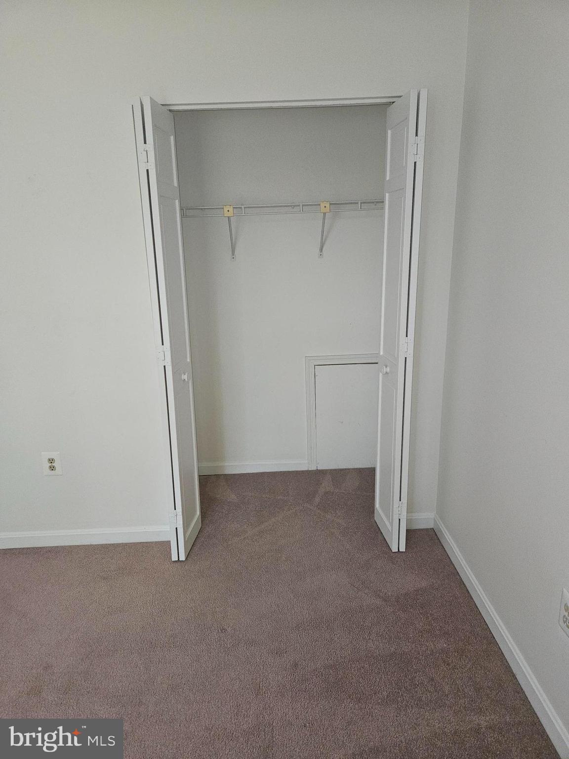 KENSINGTON - Residential Lease