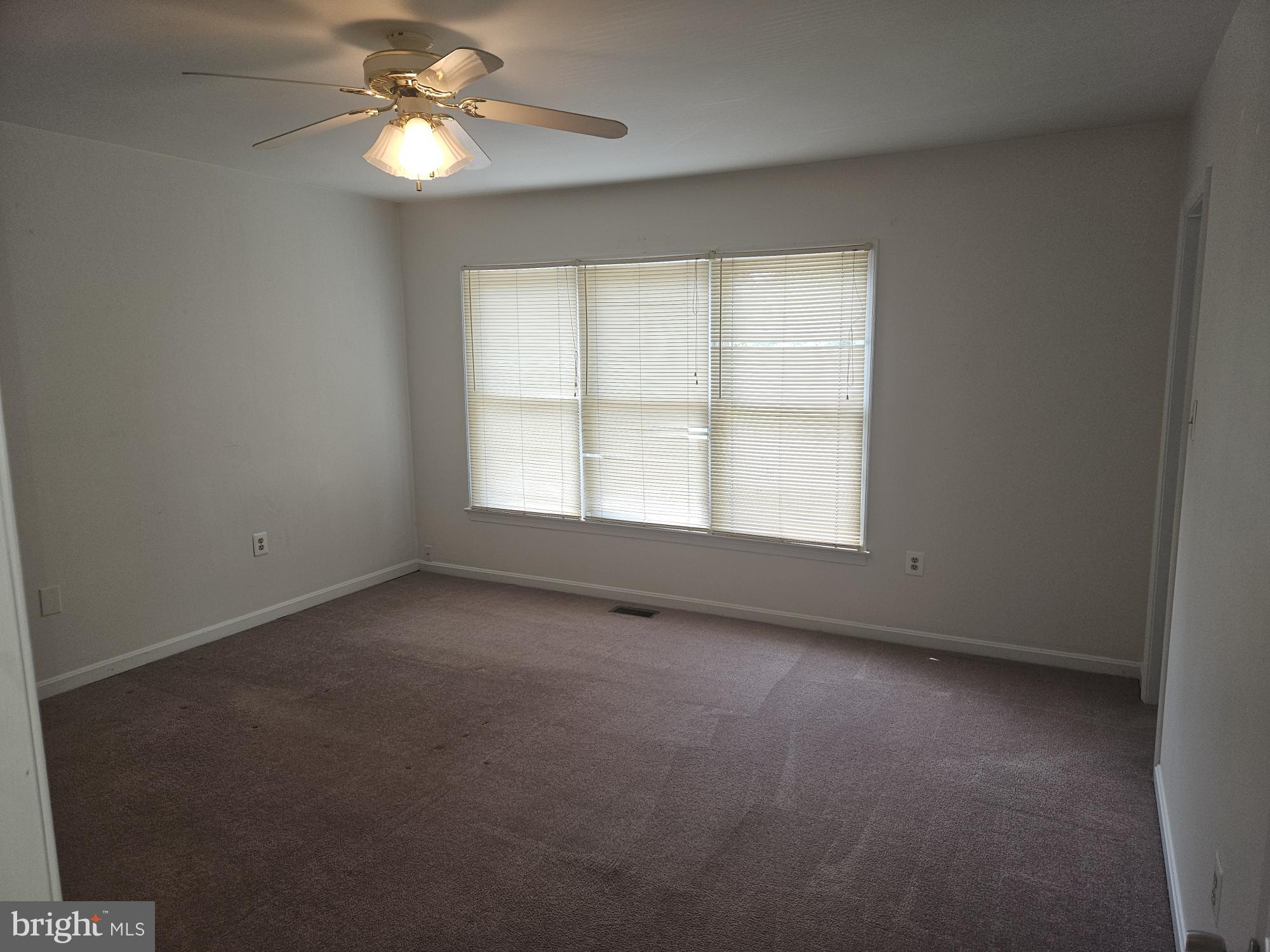 KENSINGTON - Residential Lease