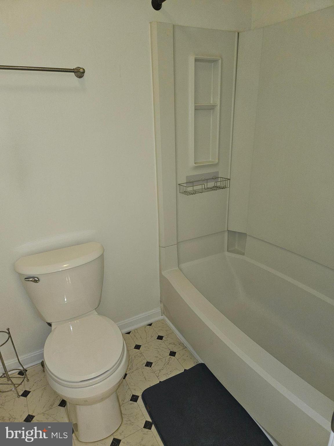 KENSINGTON - Residential Lease