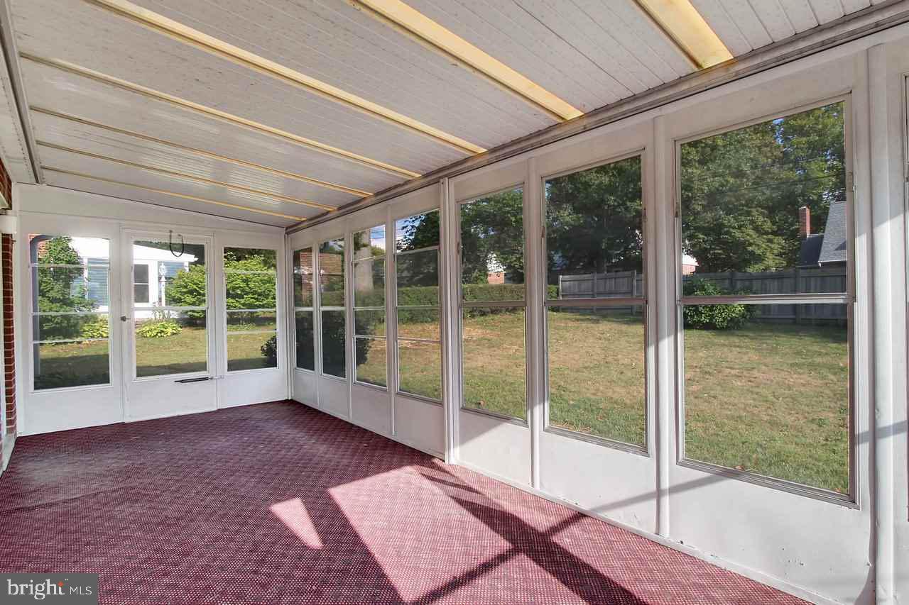 HOLLYWOOD HEIGHTS - Residential