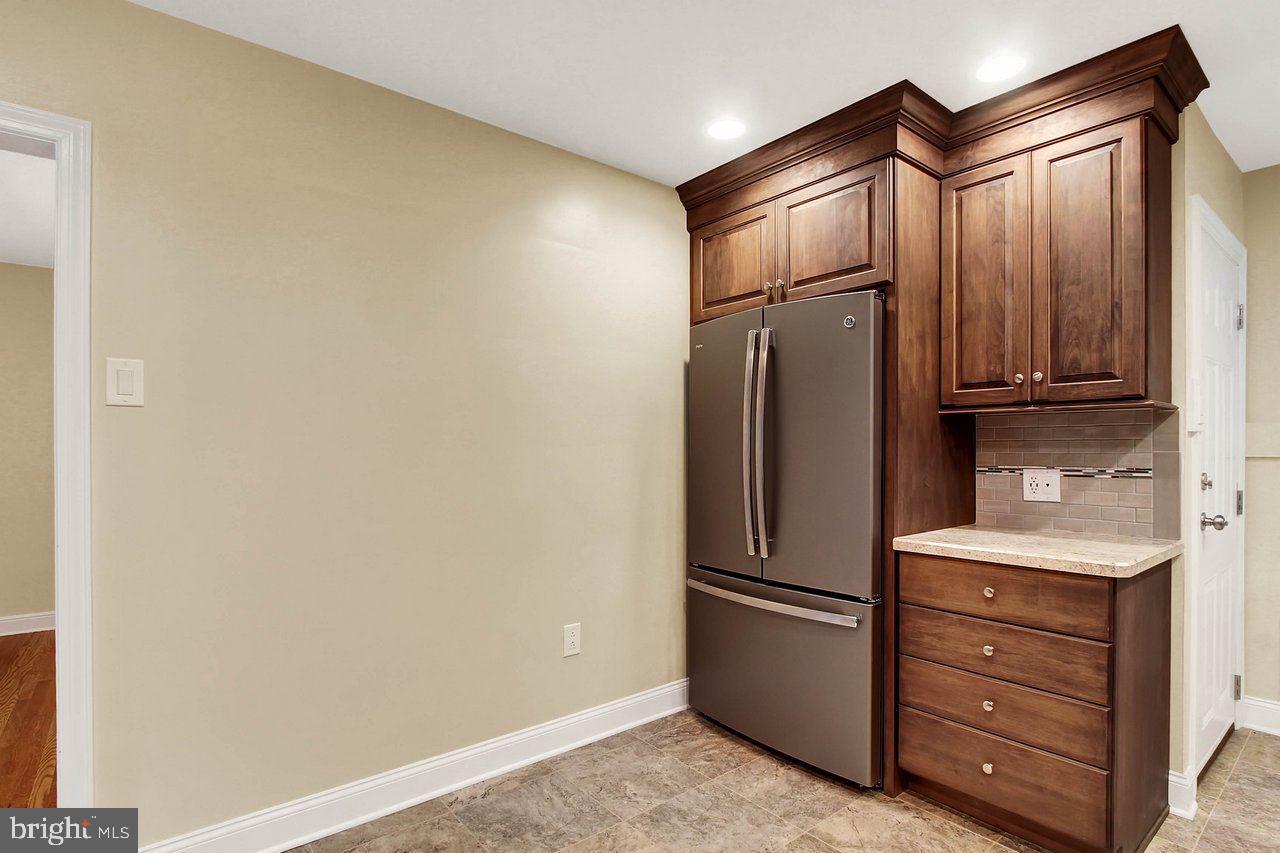 HOLLYWOOD HEIGHTS - Residential