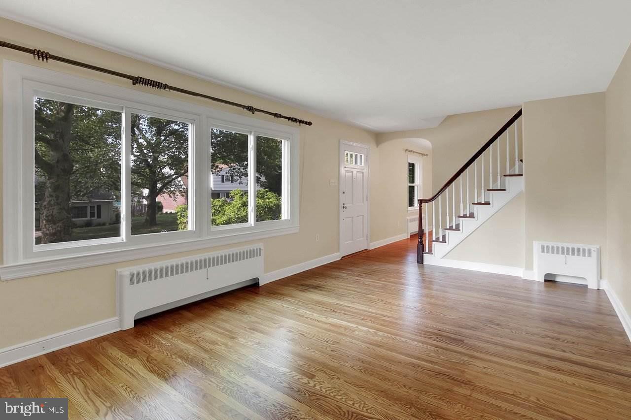 HOLLYWOOD HEIGHTS - Residential