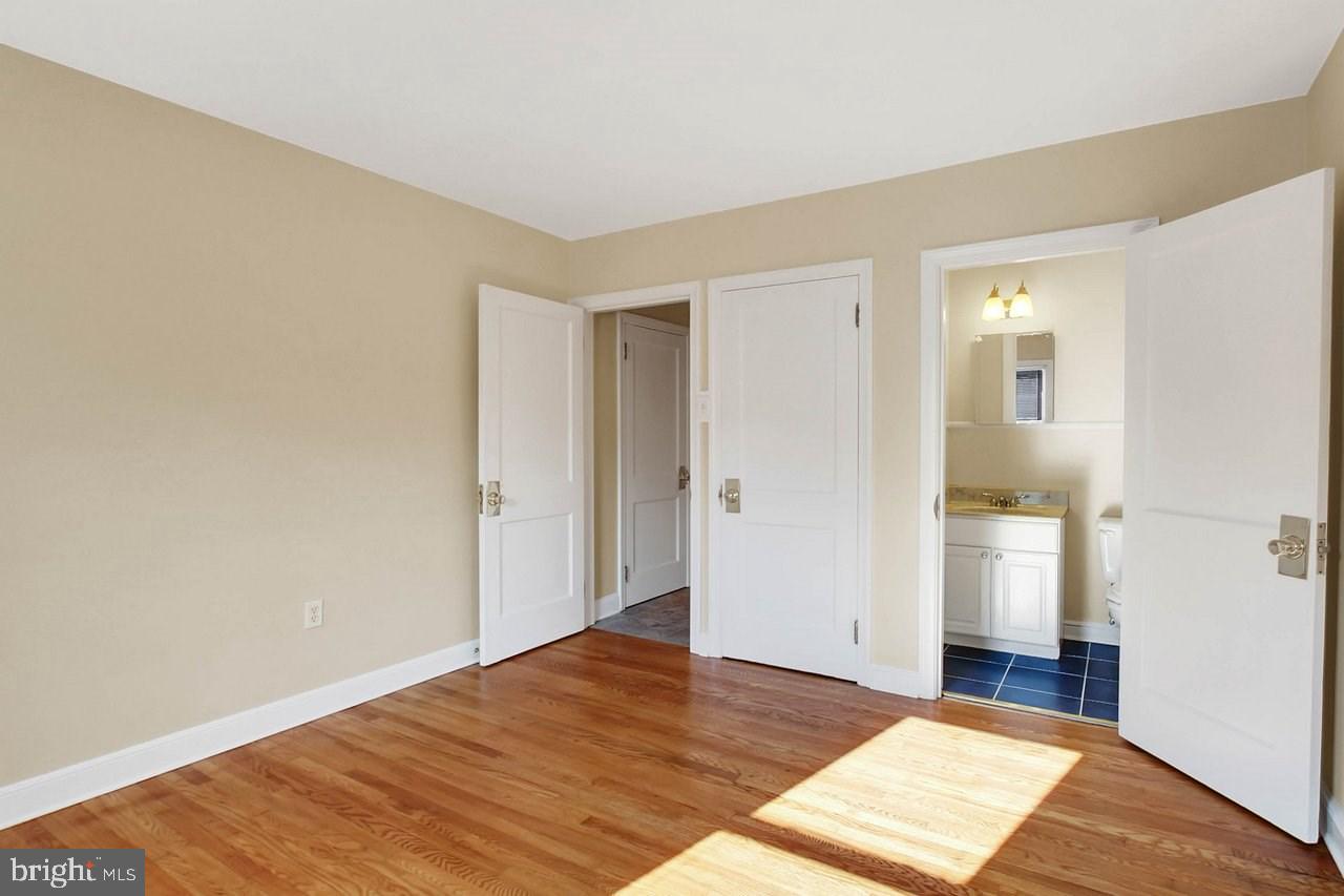 HOLLYWOOD HEIGHTS - Residential