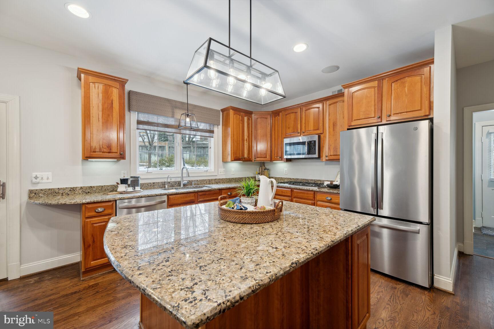 SHIRLEY WOODS - Residential