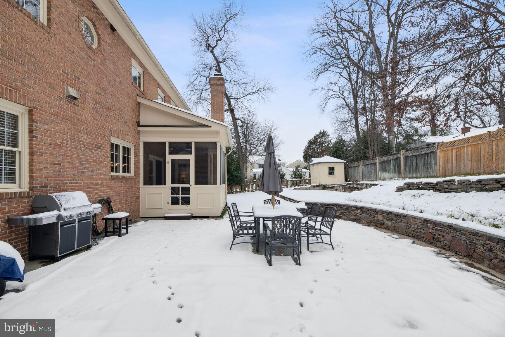 SHIRLEY WOODS - Residential