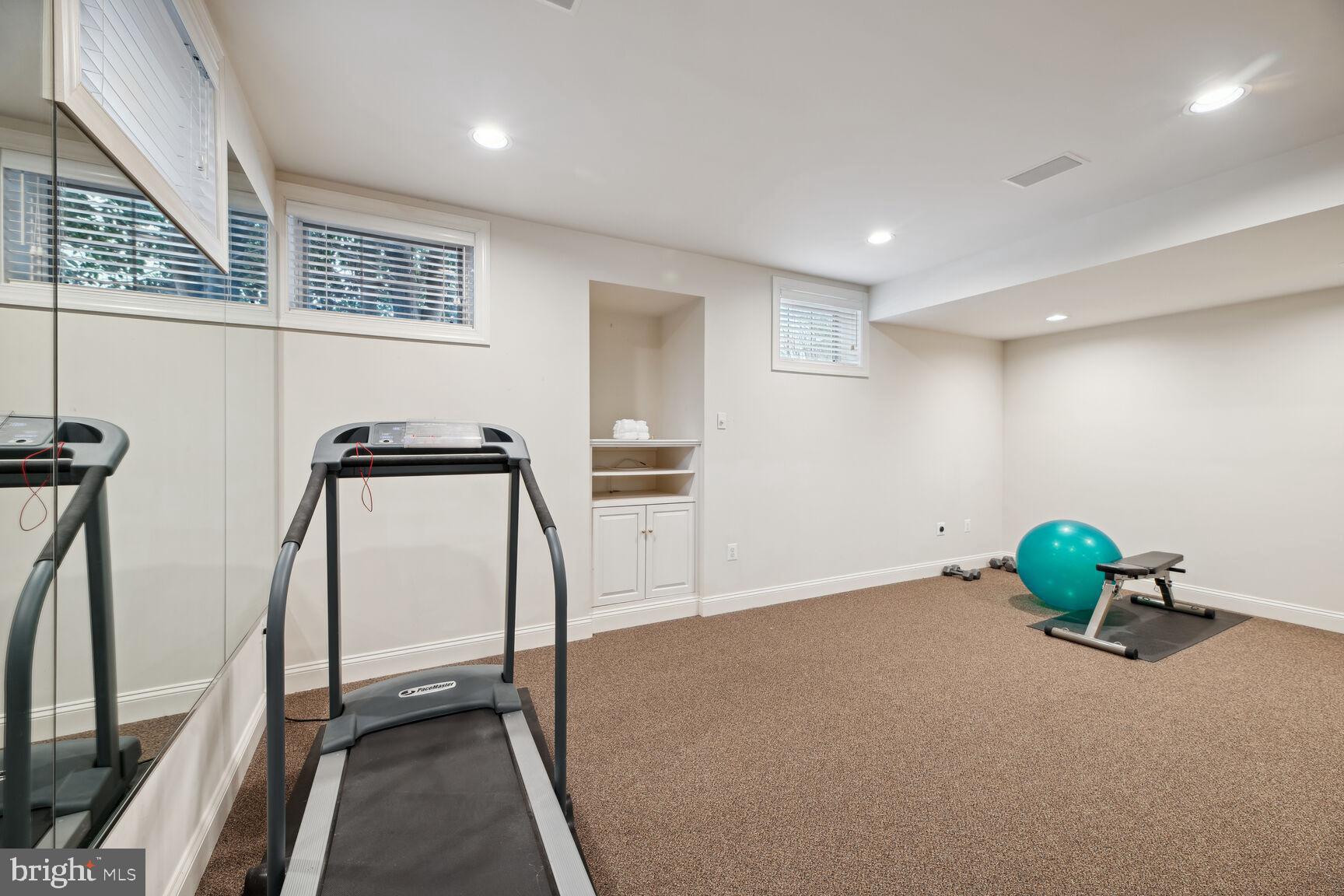 SHIRLEY WOODS - Residential