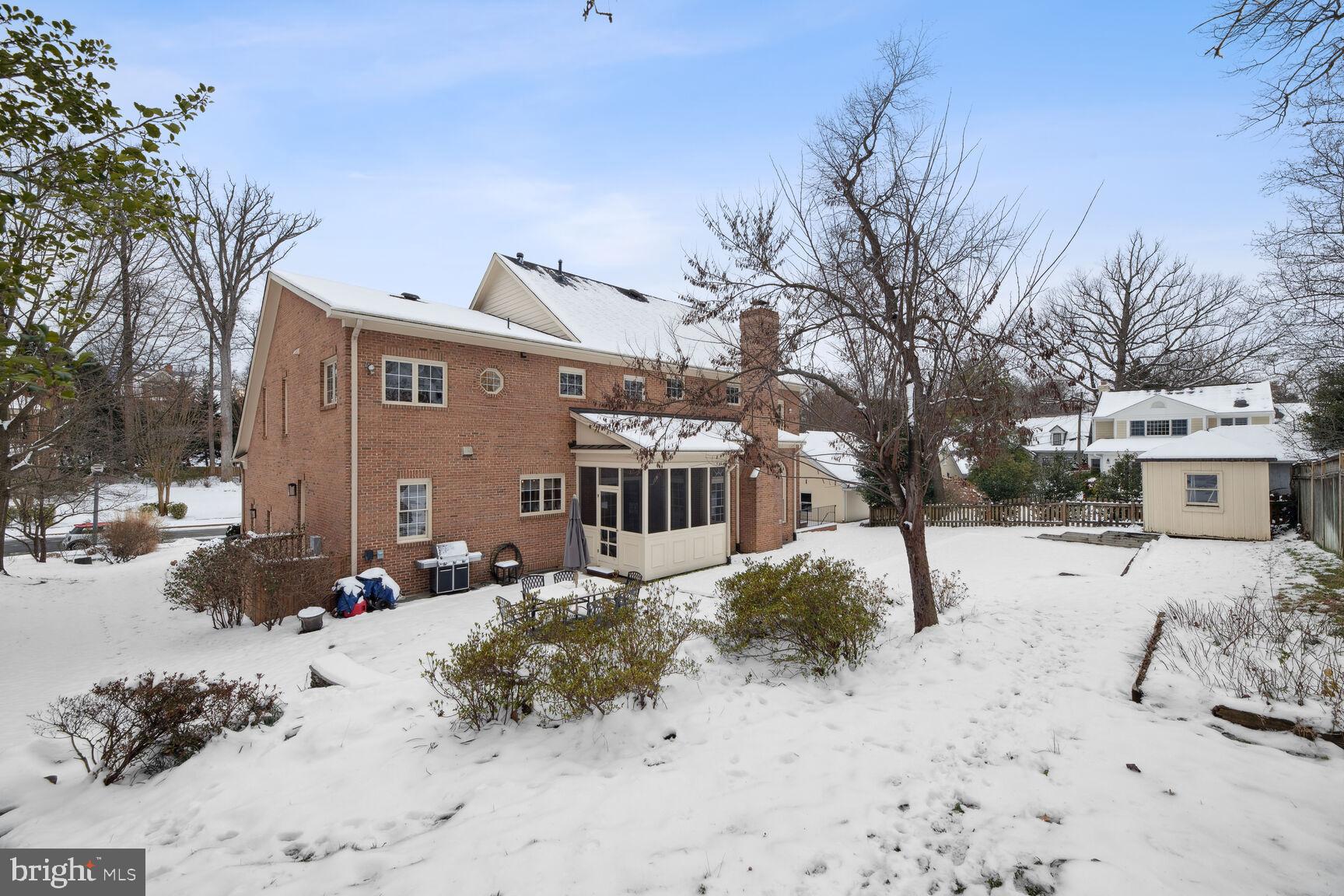 SHIRLEY WOODS - Residential