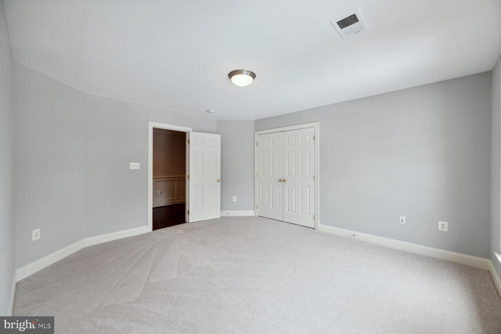 SHIRLEY WOODS - Residential