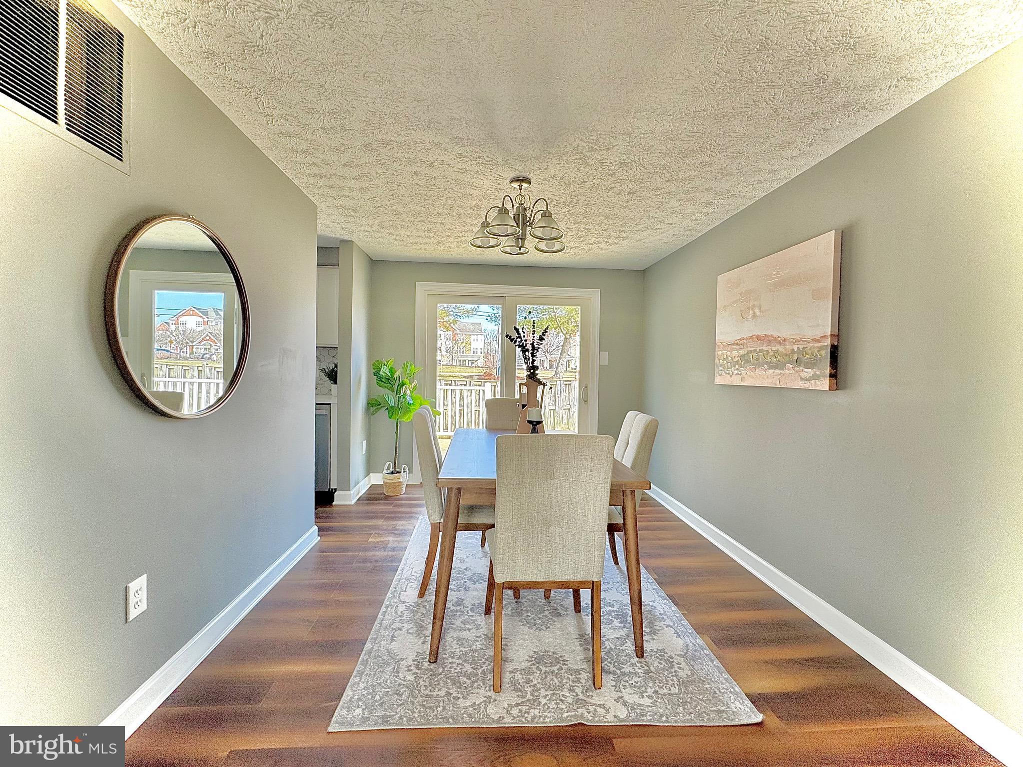 GUILFORD SQUARE - Residential