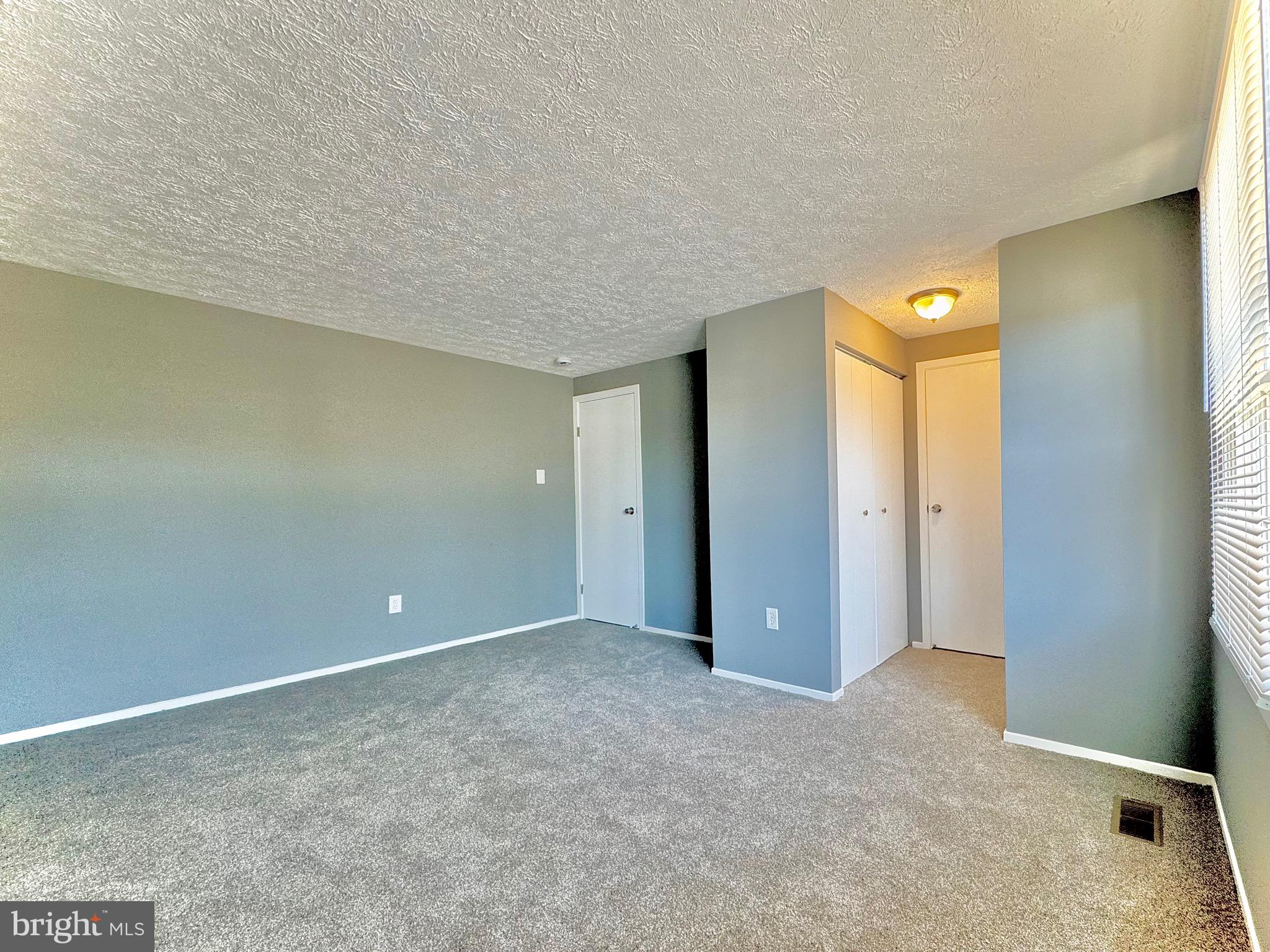 GUILFORD SQUARE - Residential