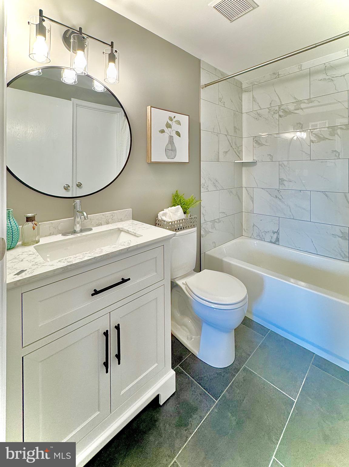 GUILFORD SQUARE - Residential