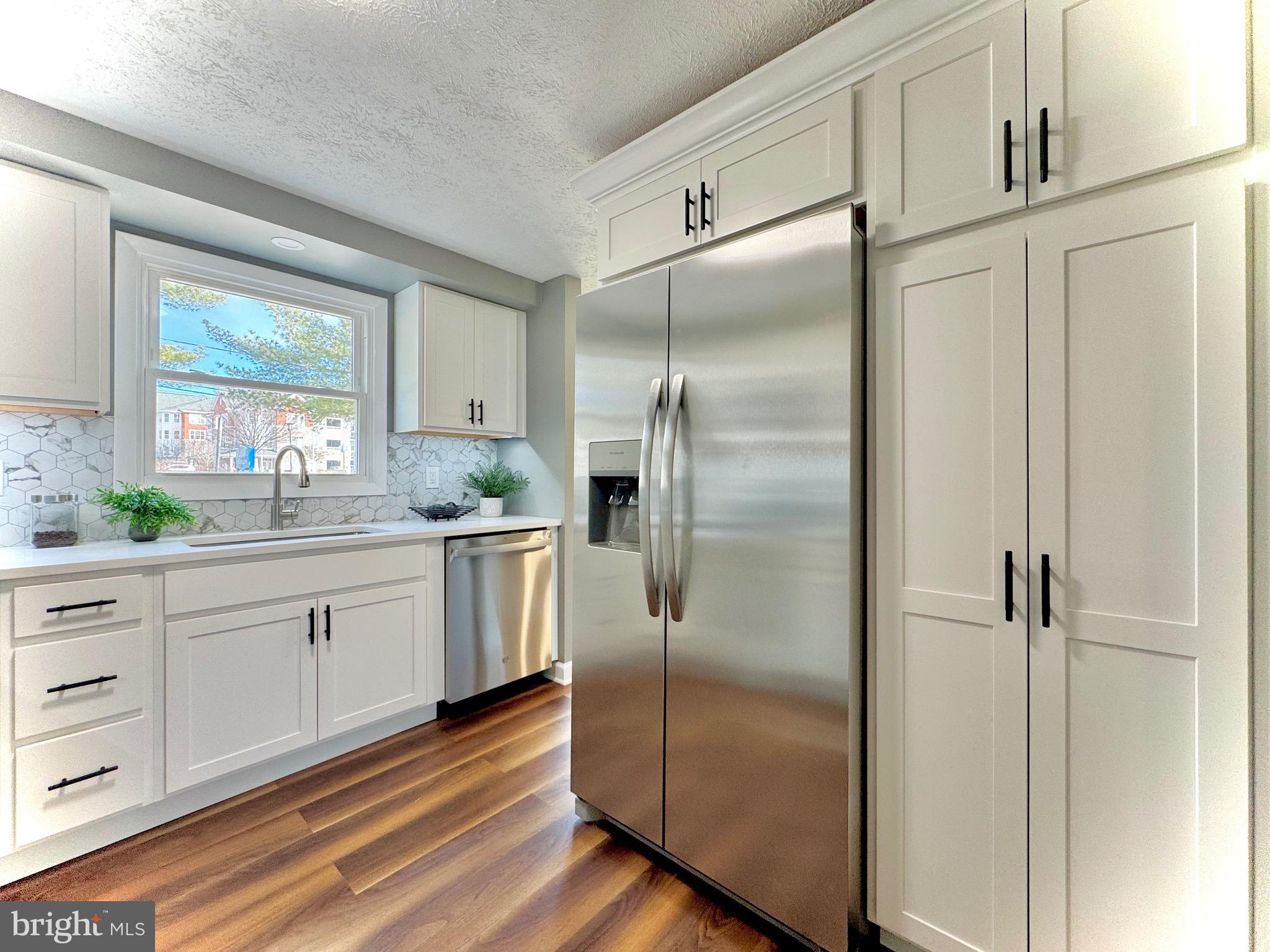 GUILFORD SQUARE - Residential