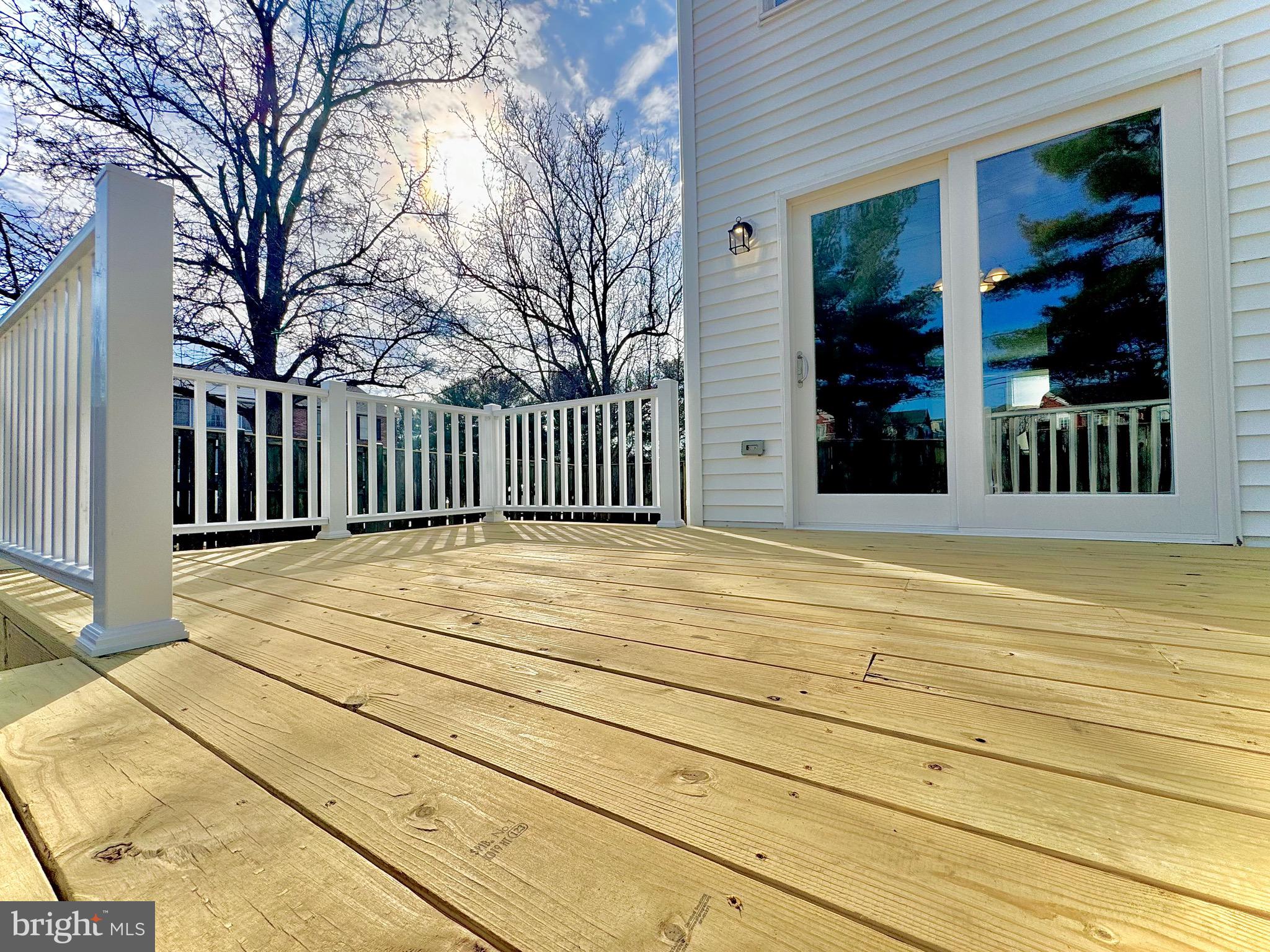 GUILFORD SQUARE - Residential