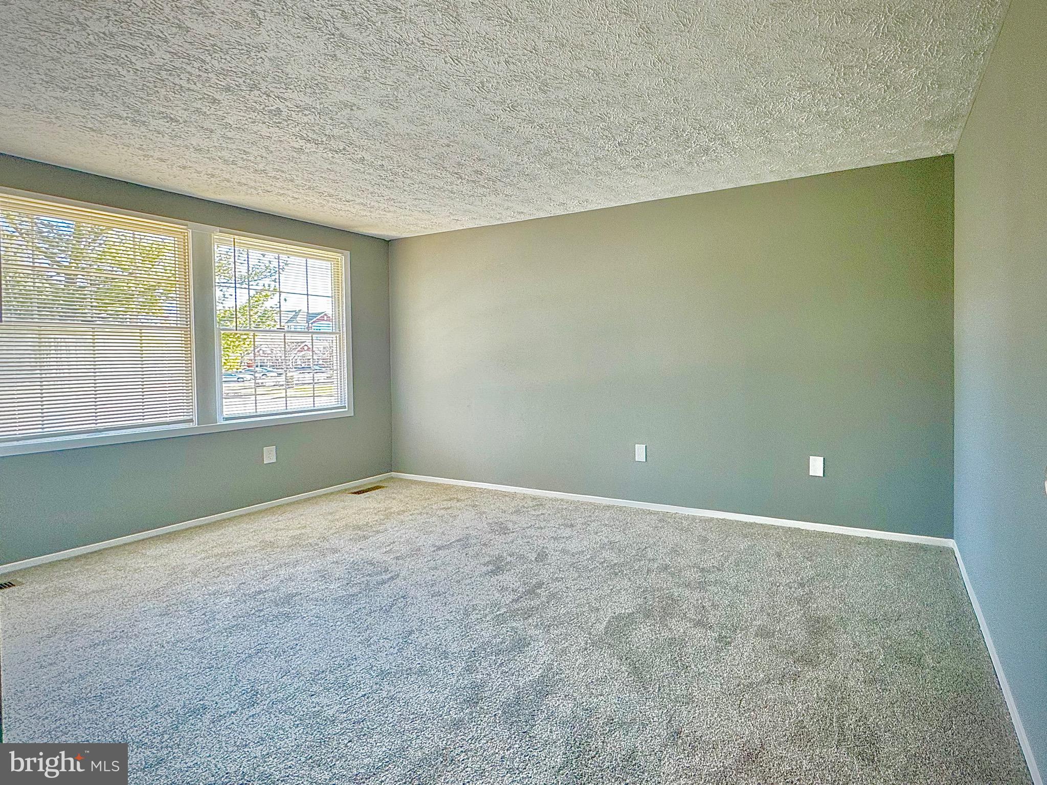 GUILFORD SQUARE - Residential