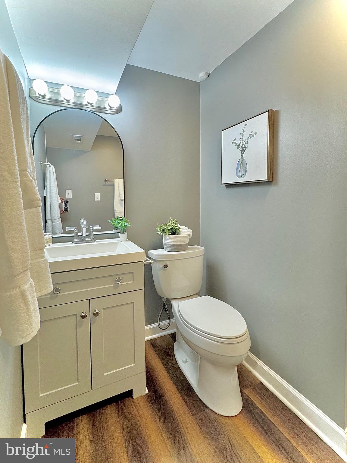 GUILFORD SQUARE - Residential