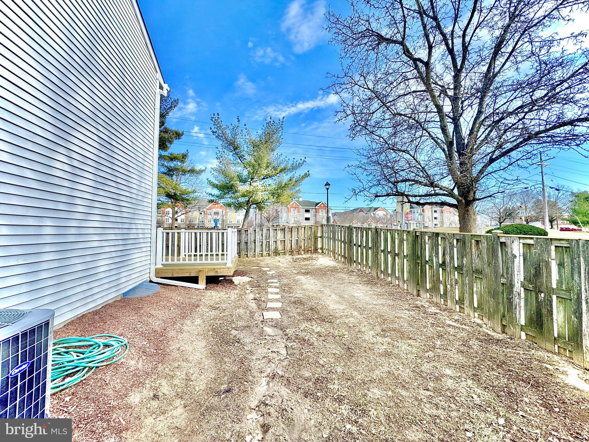 GUILFORD SQUARE - Residential