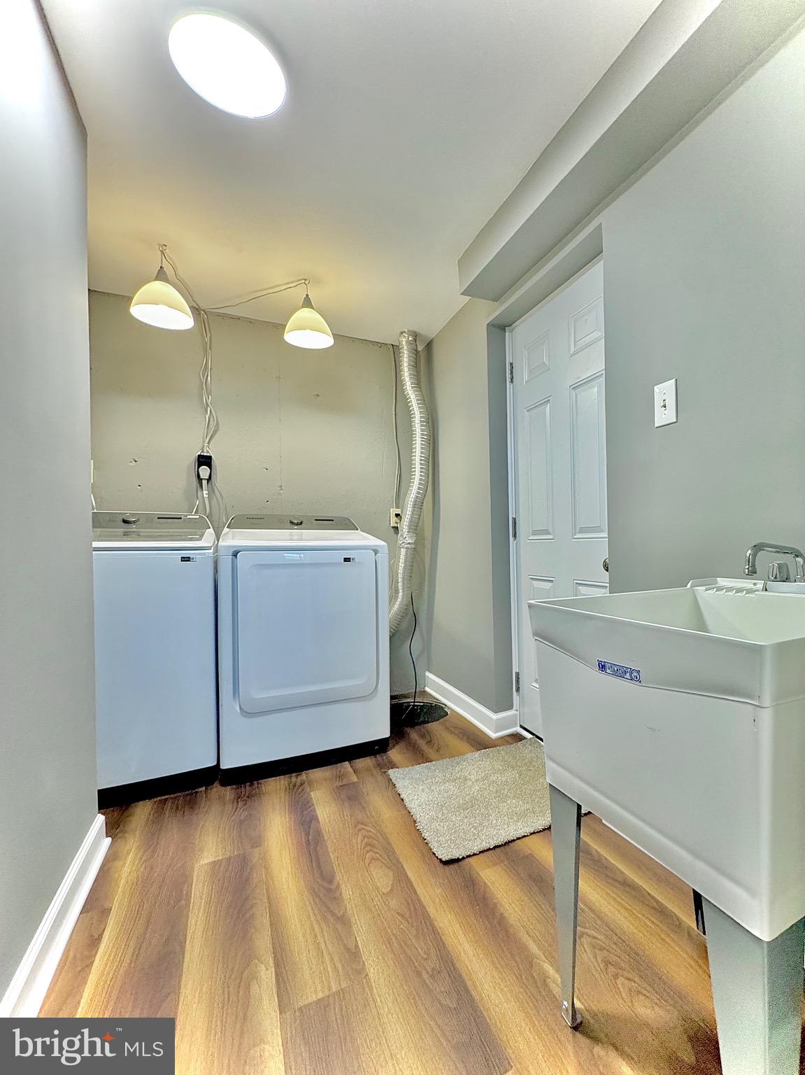 GUILFORD SQUARE - Residential