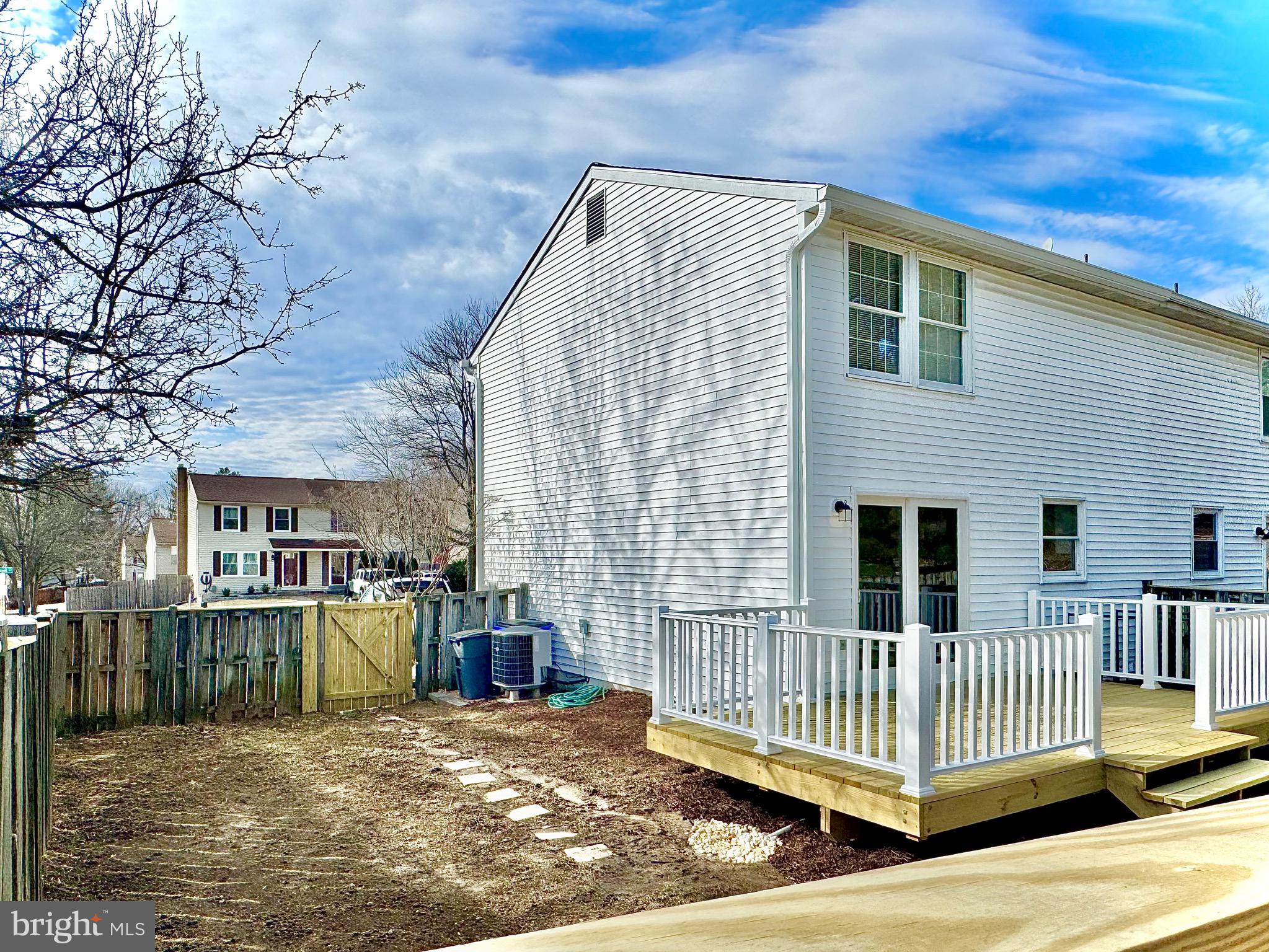 GUILFORD SQUARE - Residential