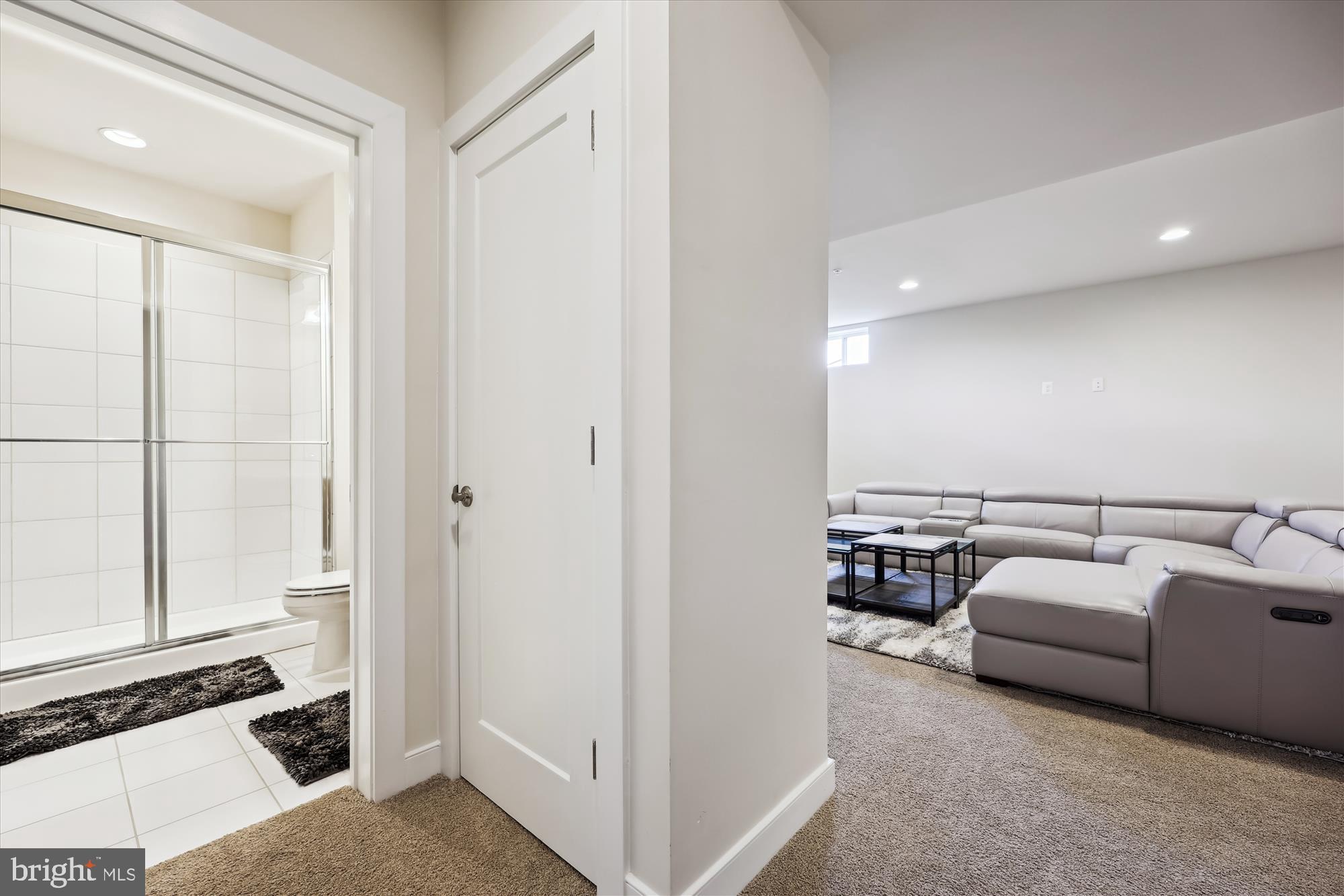 TALLYN RIDGE - Residential