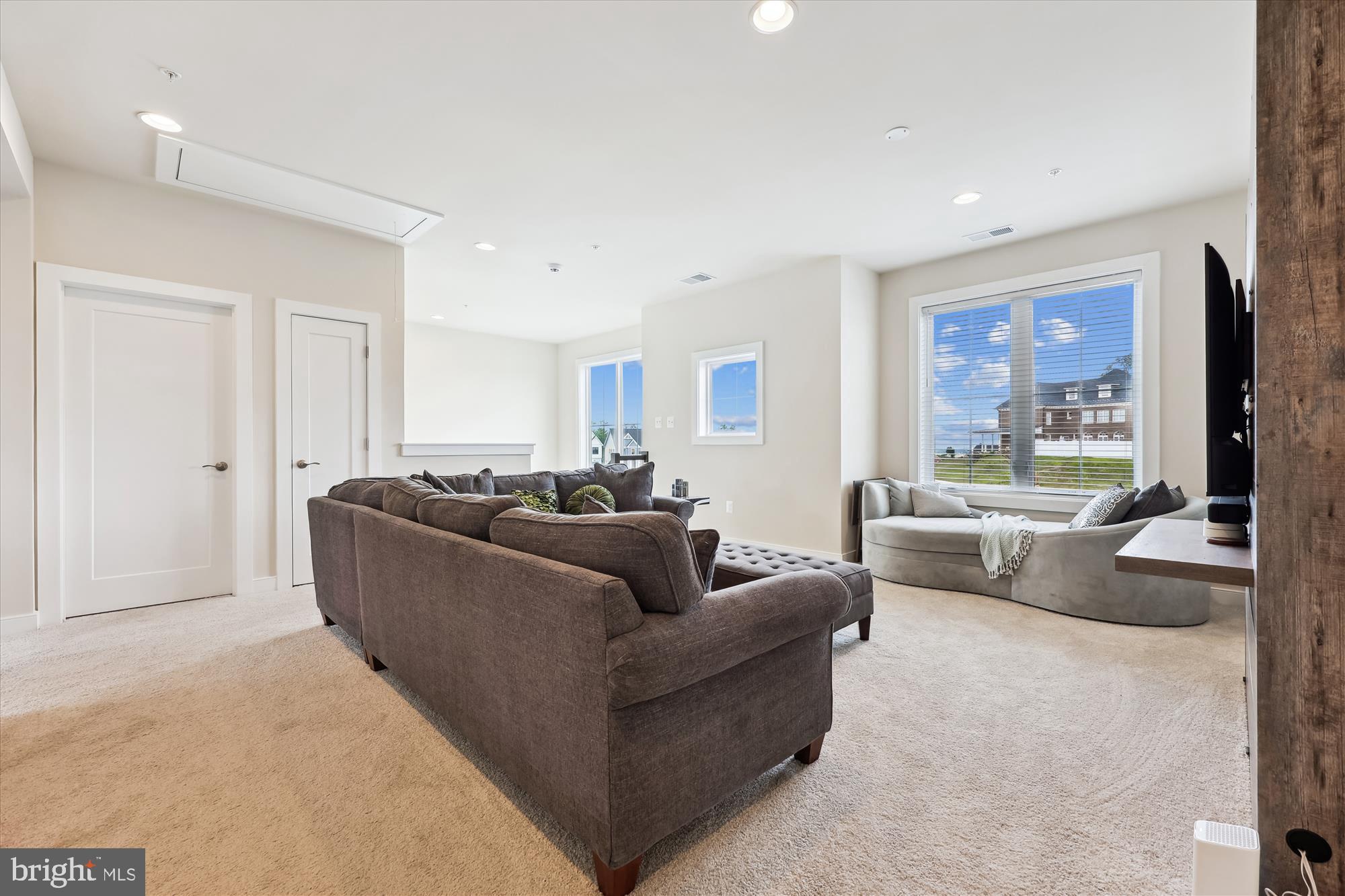 TALLYN RIDGE - Residential