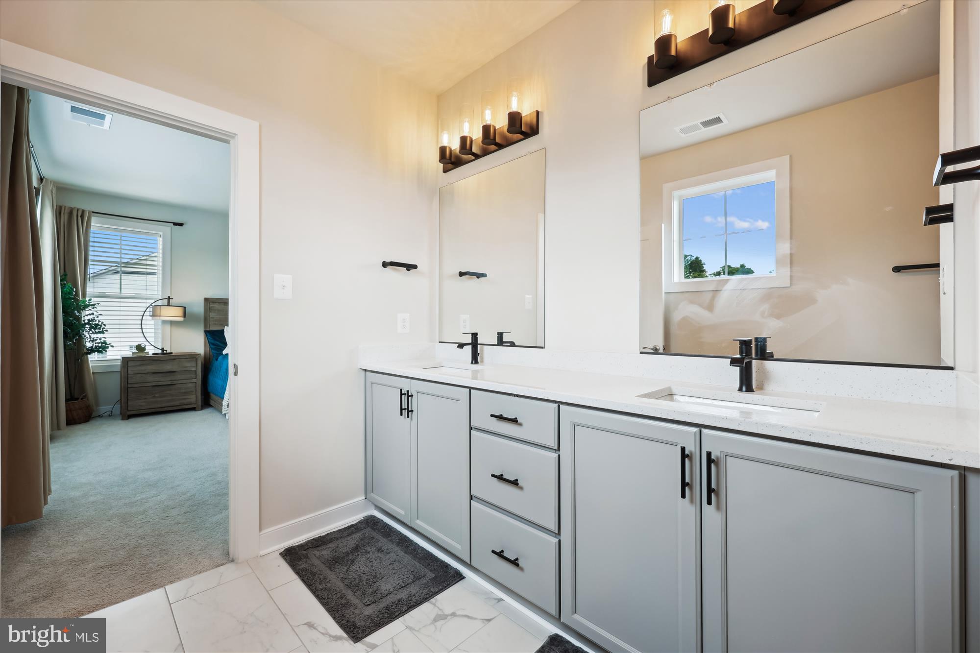 TALLYN RIDGE - Residential