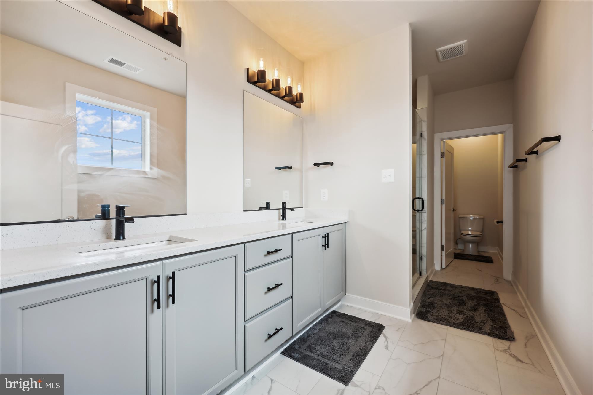 TALLYN RIDGE - Residential