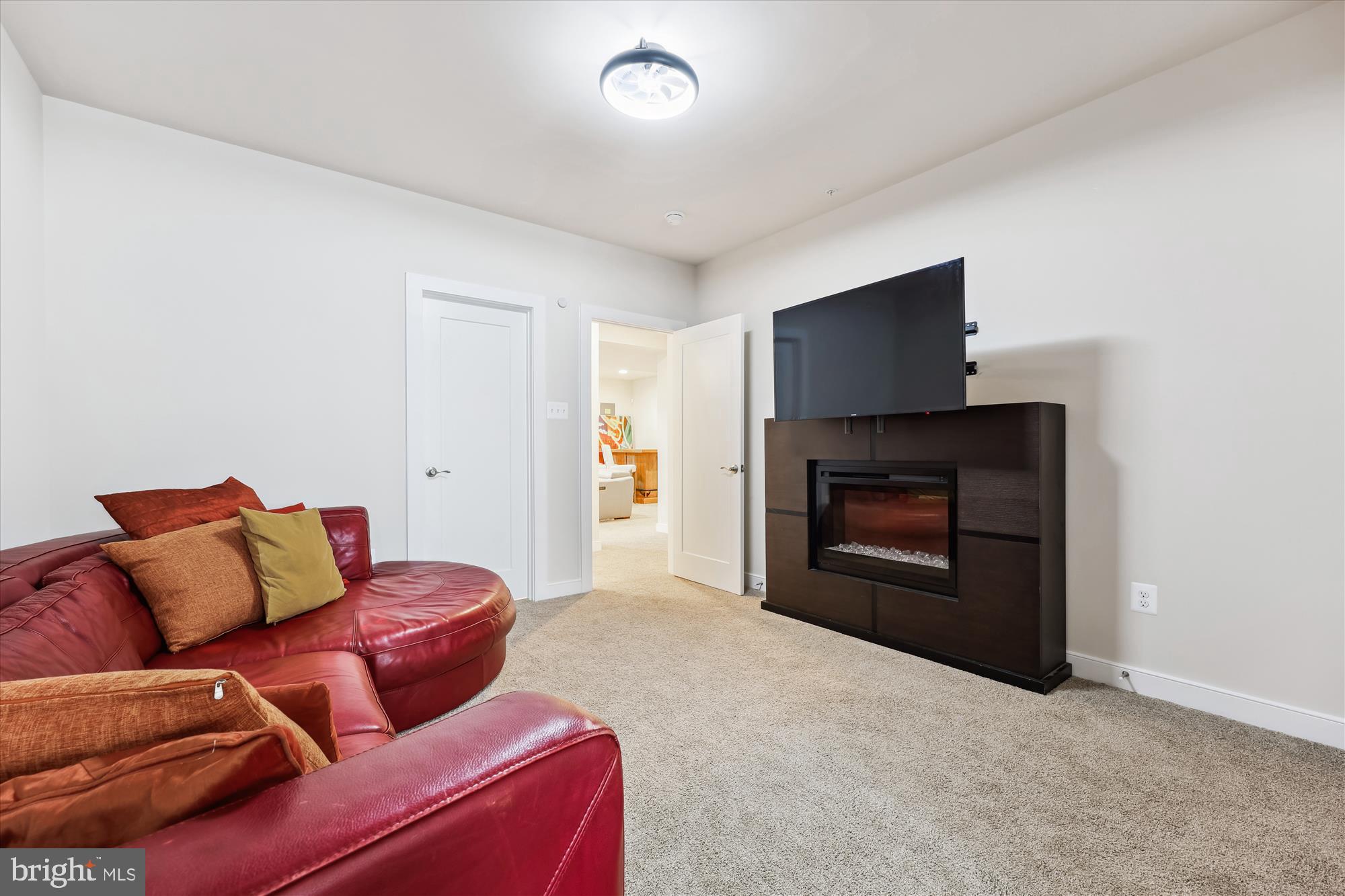 TALLYN RIDGE - Residential