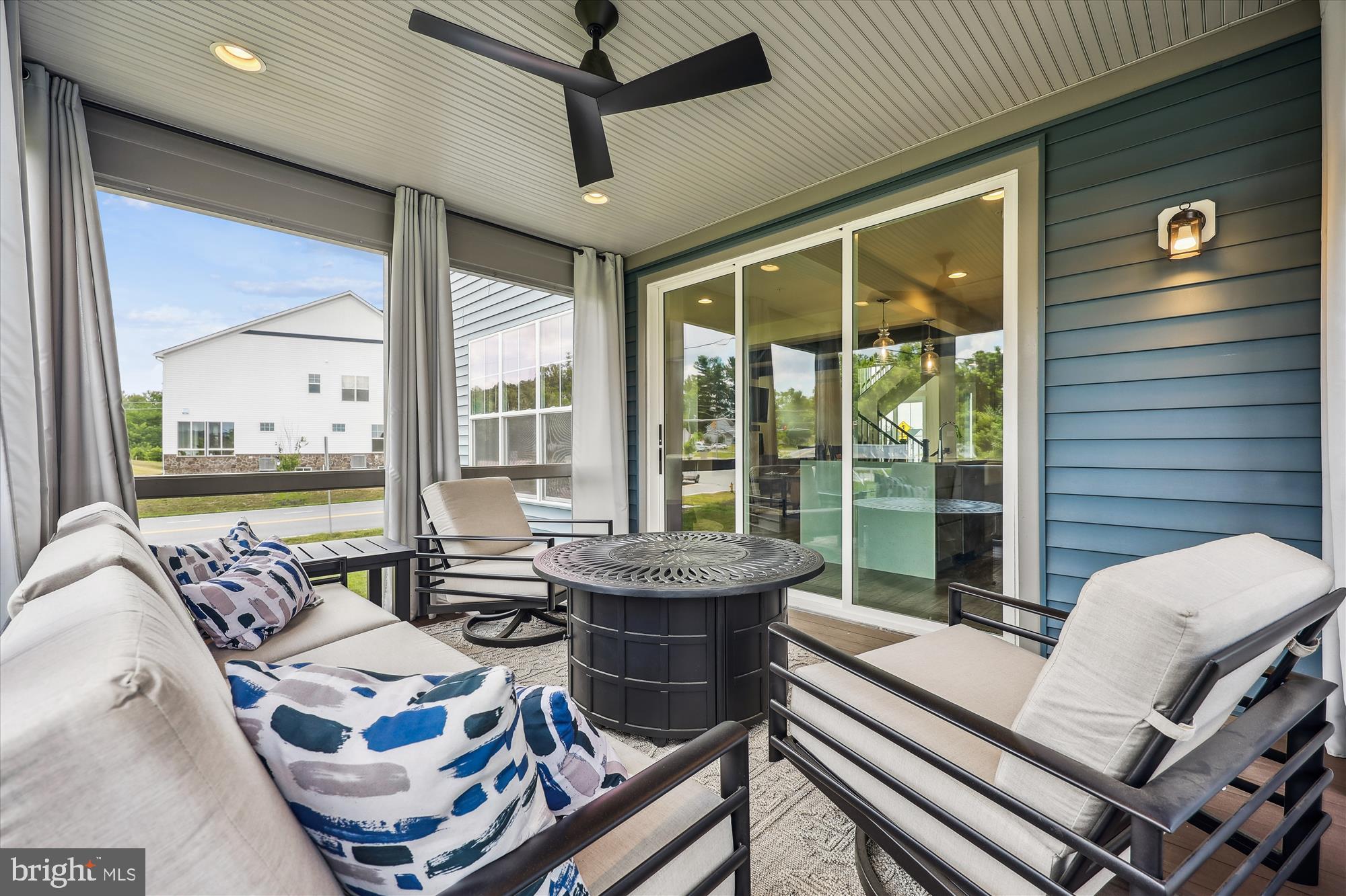 TALLYN RIDGE - Residential