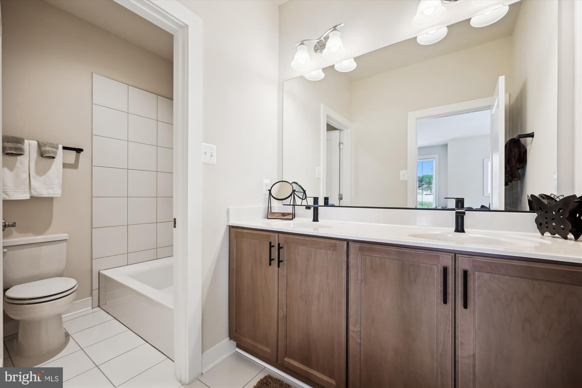 TALLYN RIDGE - Residential