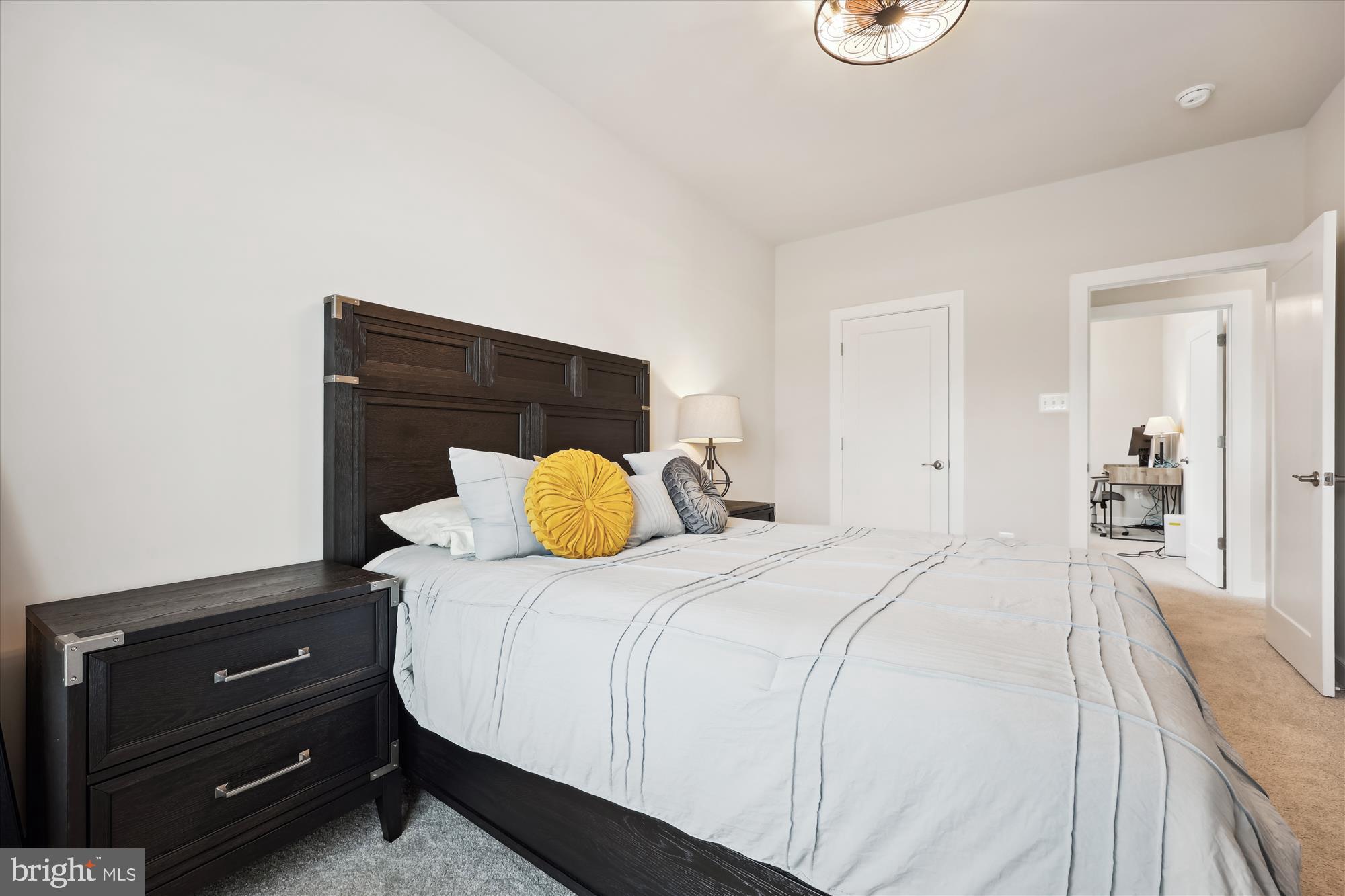 TALLYN RIDGE - Residential