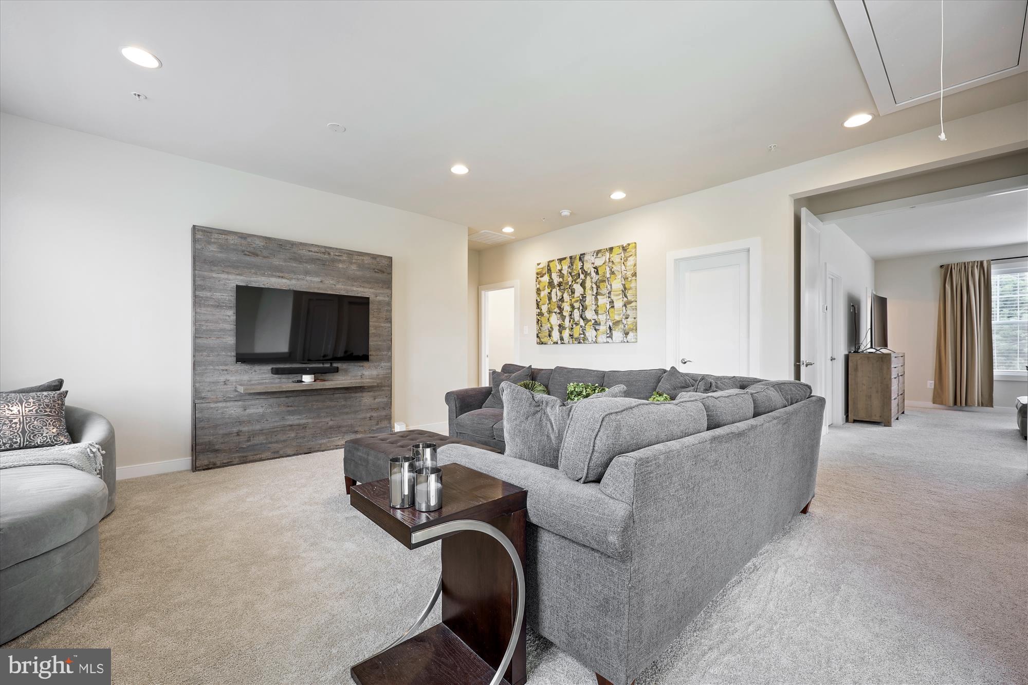 TALLYN RIDGE - Residential